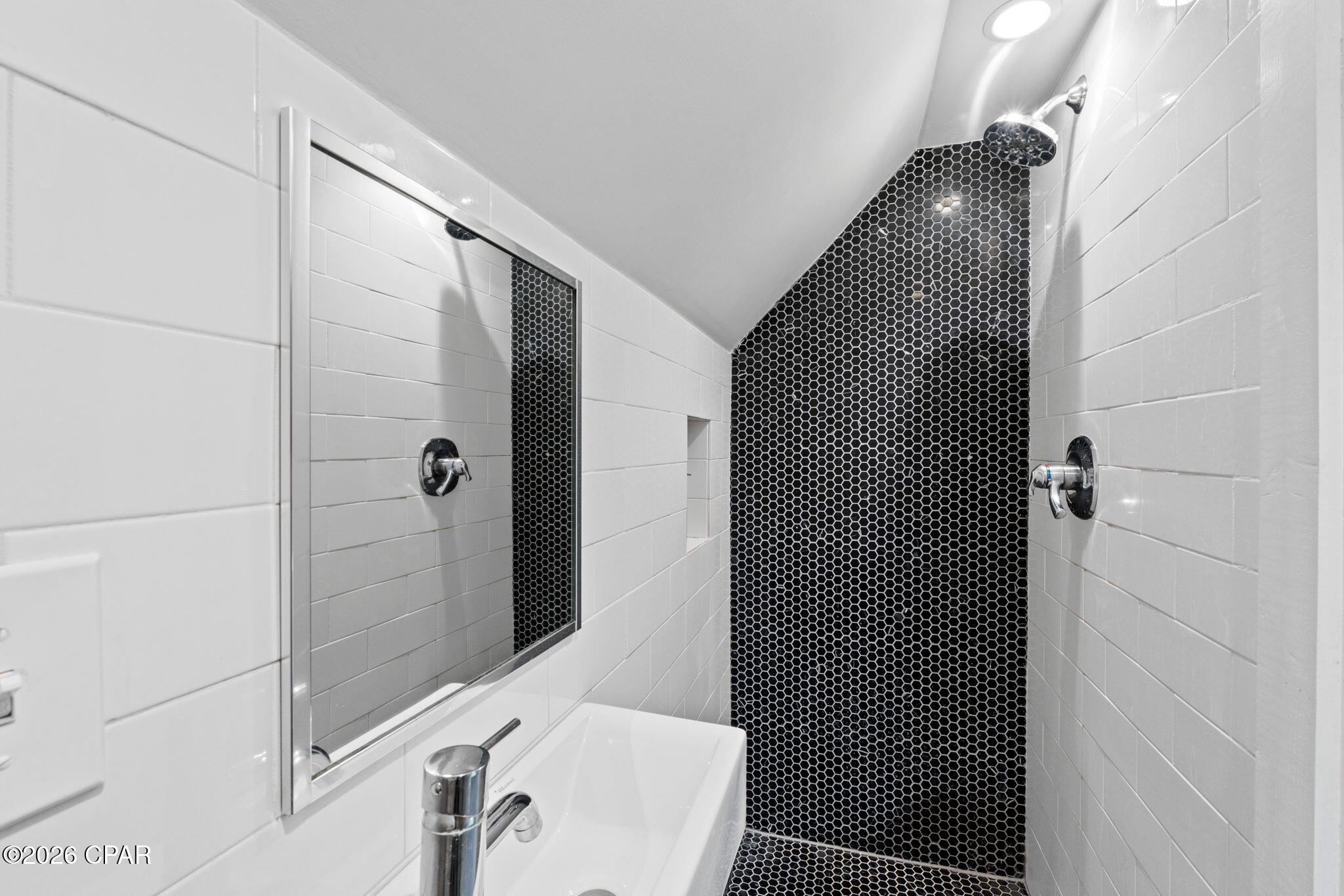 Image 30 For 6120 Beach Drive