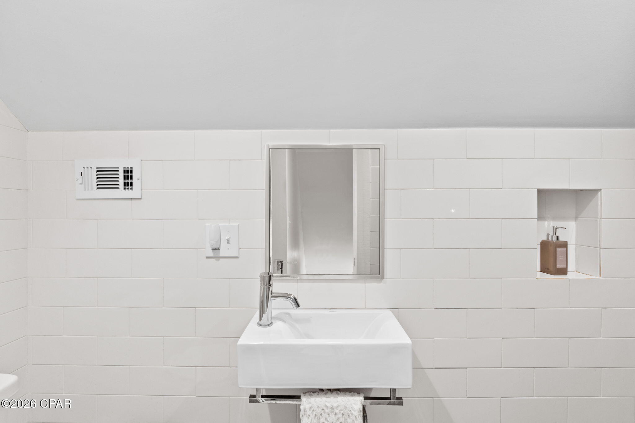 Image 31 For 6120 Beach Drive