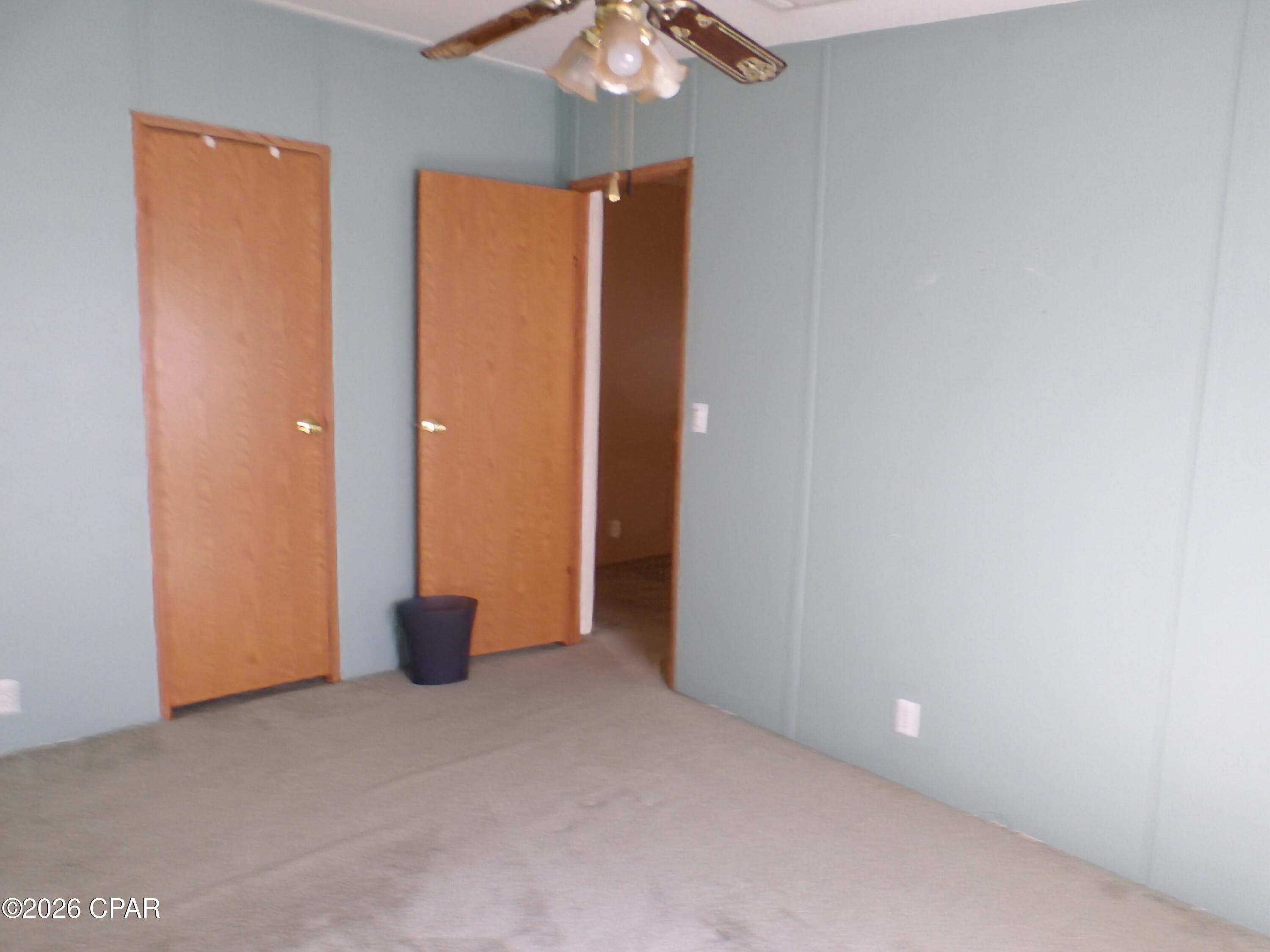 Listing photo id 11 for 500 Deer Creek Road