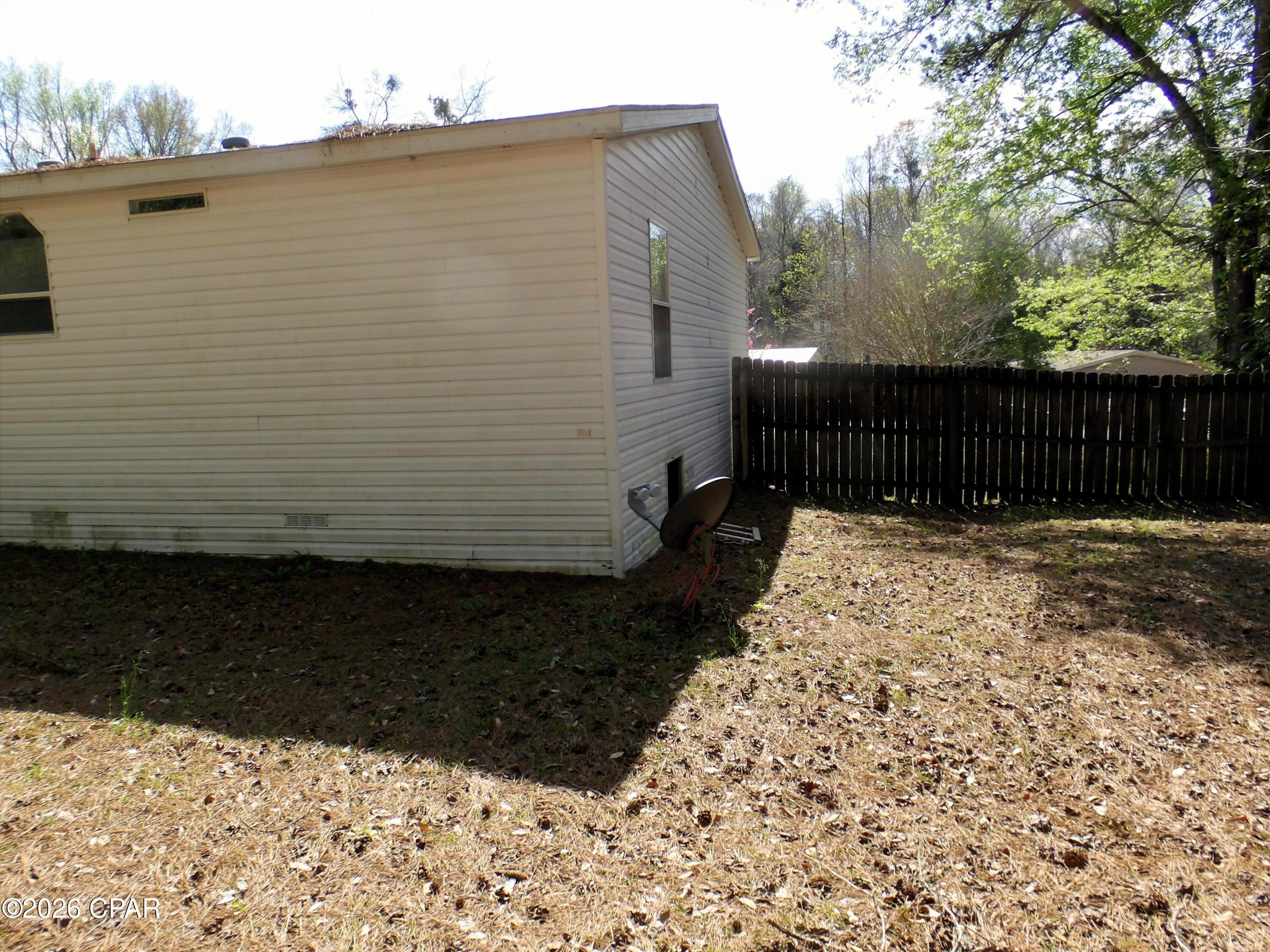 Listing photo id 16 for 500 Deer Creek Road