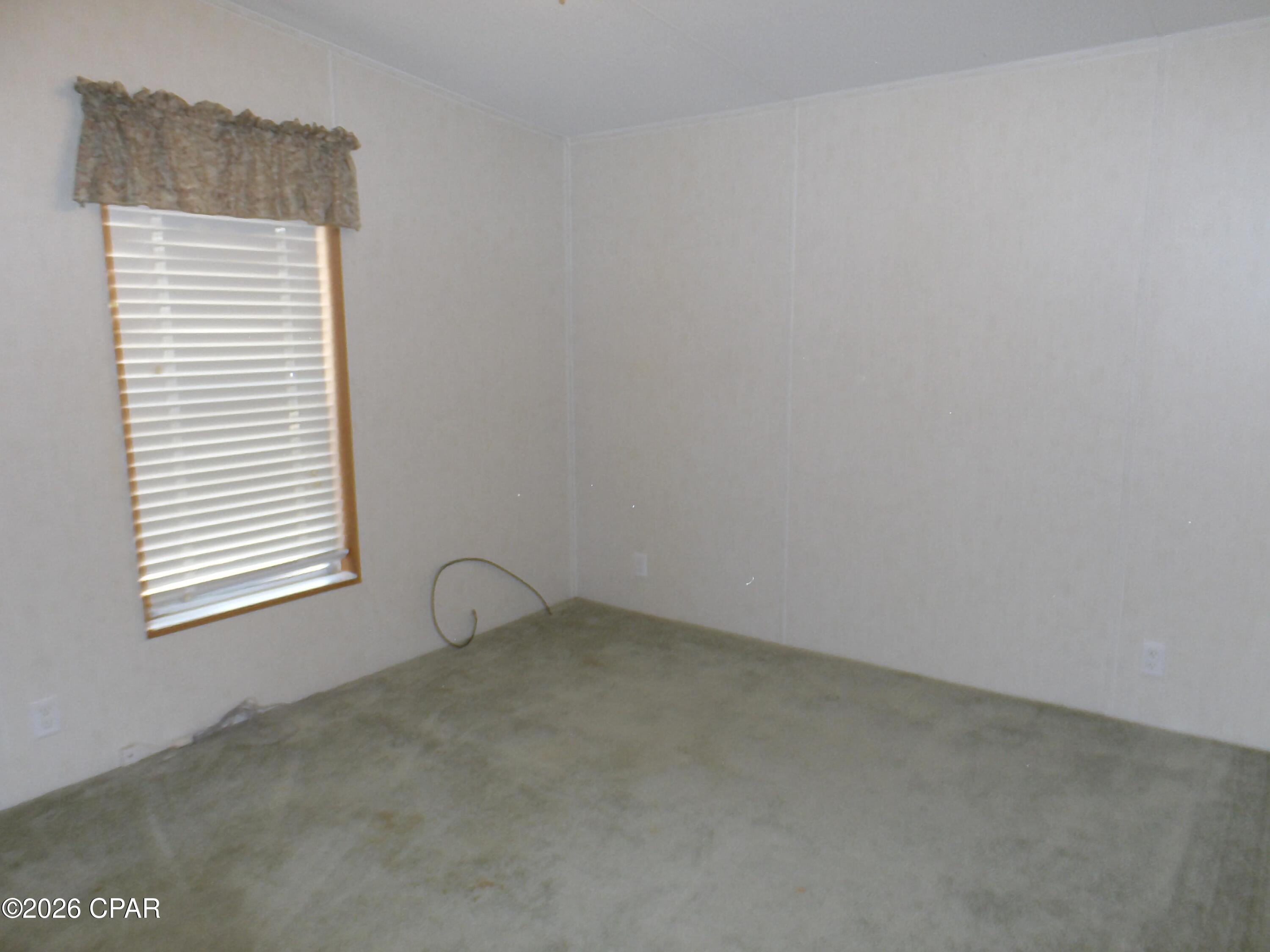 Listing photo id 9 for 500 Deer Creek Road