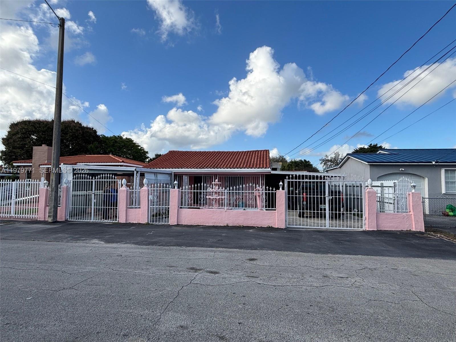 Twelfth St Manors