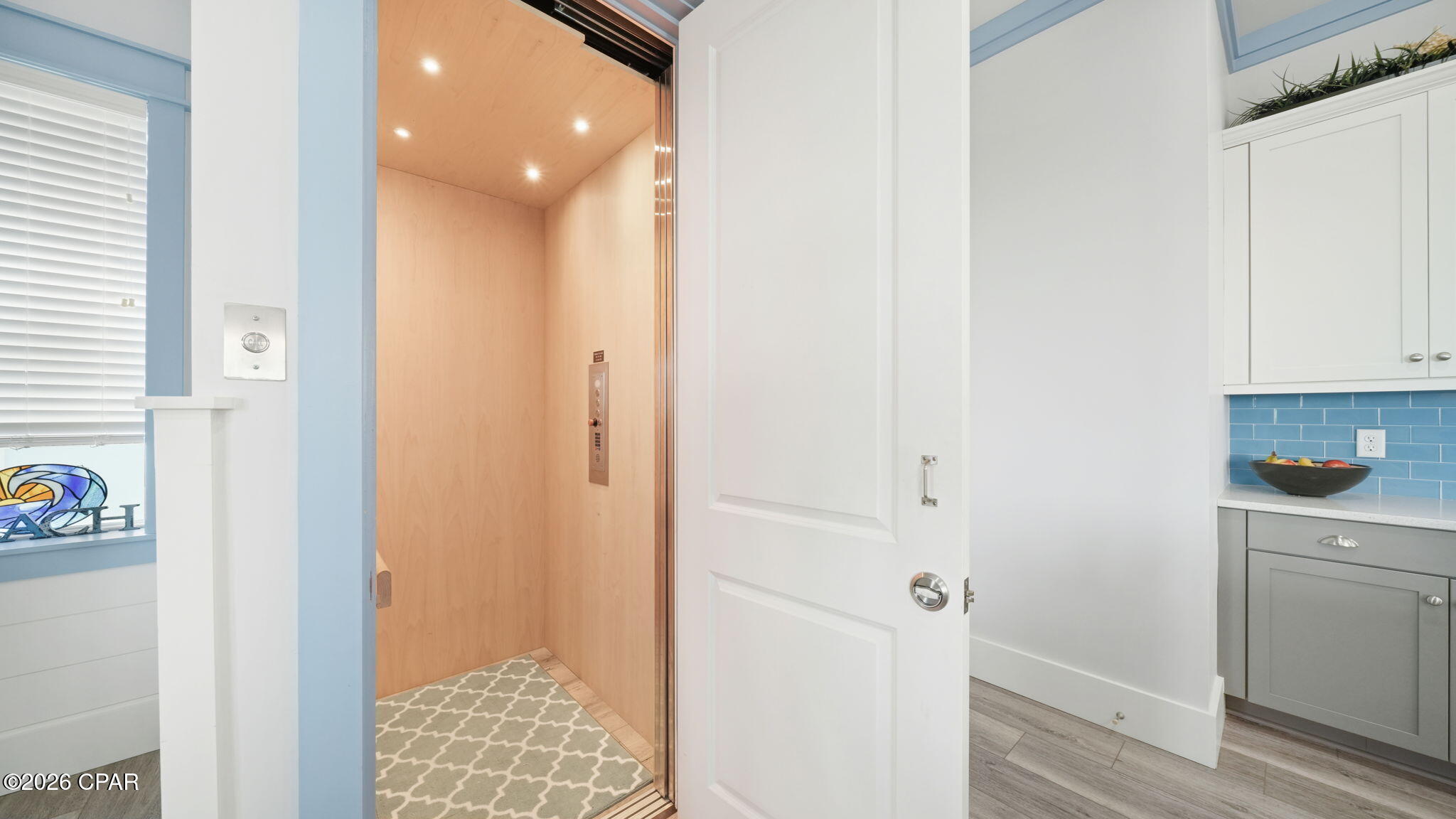 Image 14 For 241 La Valencia Circle