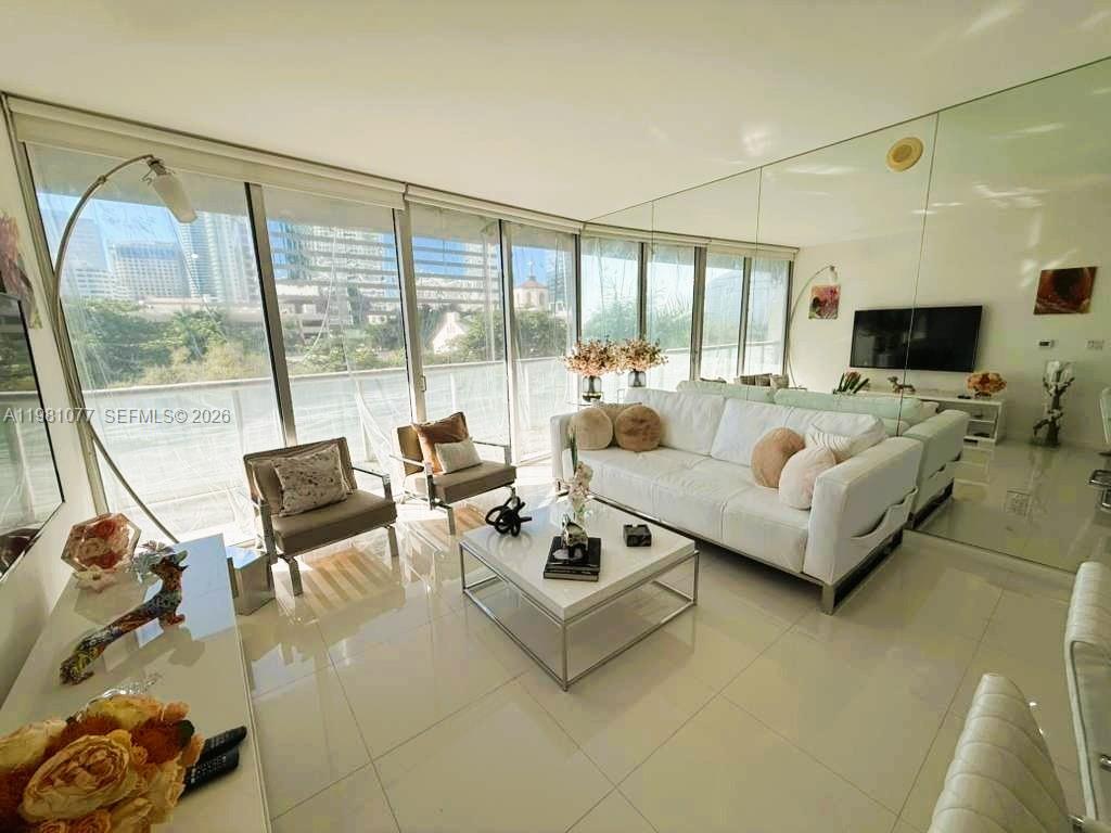 Icon Brickell No Two