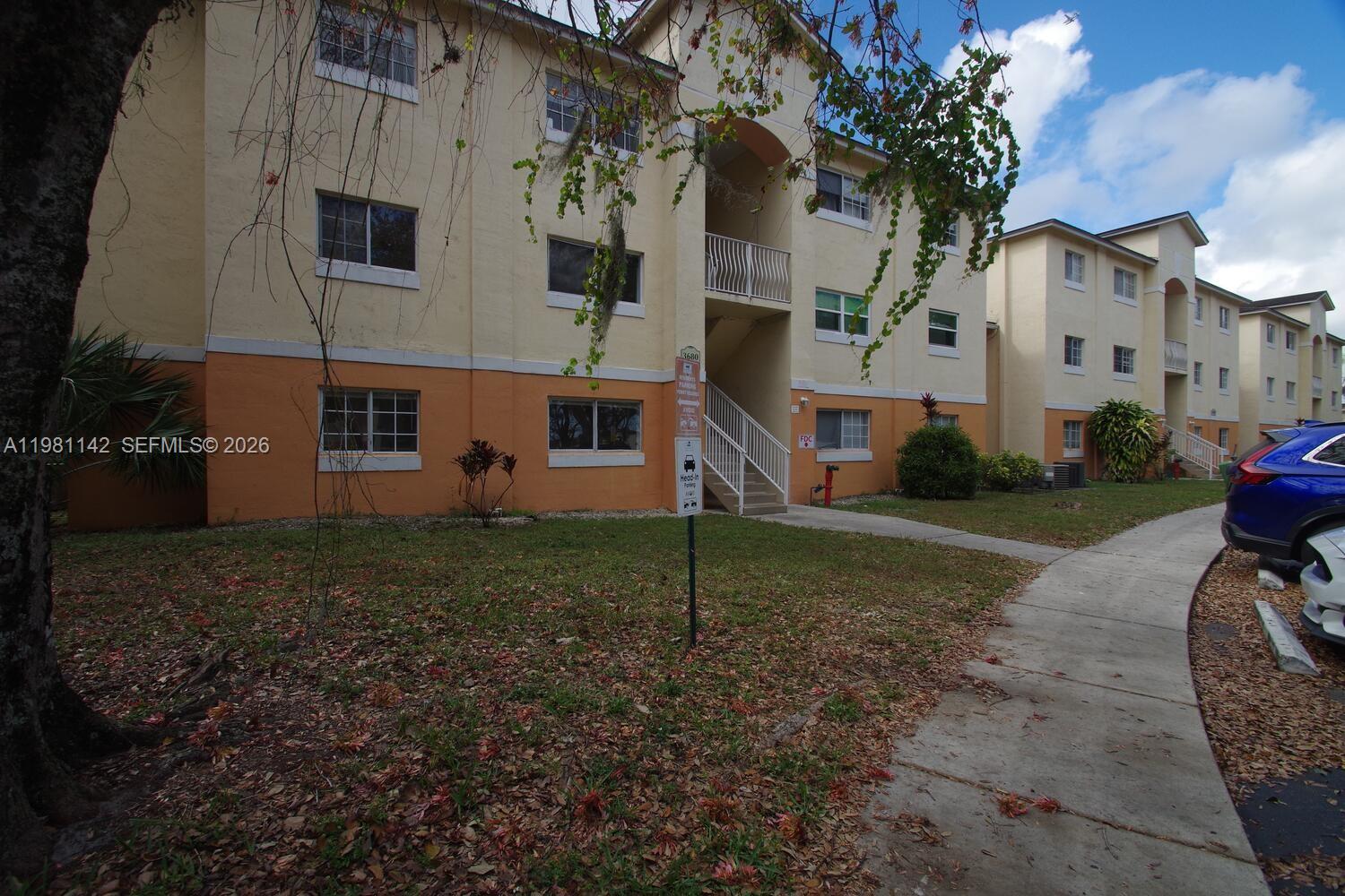 Lakewood At Emerald Hills