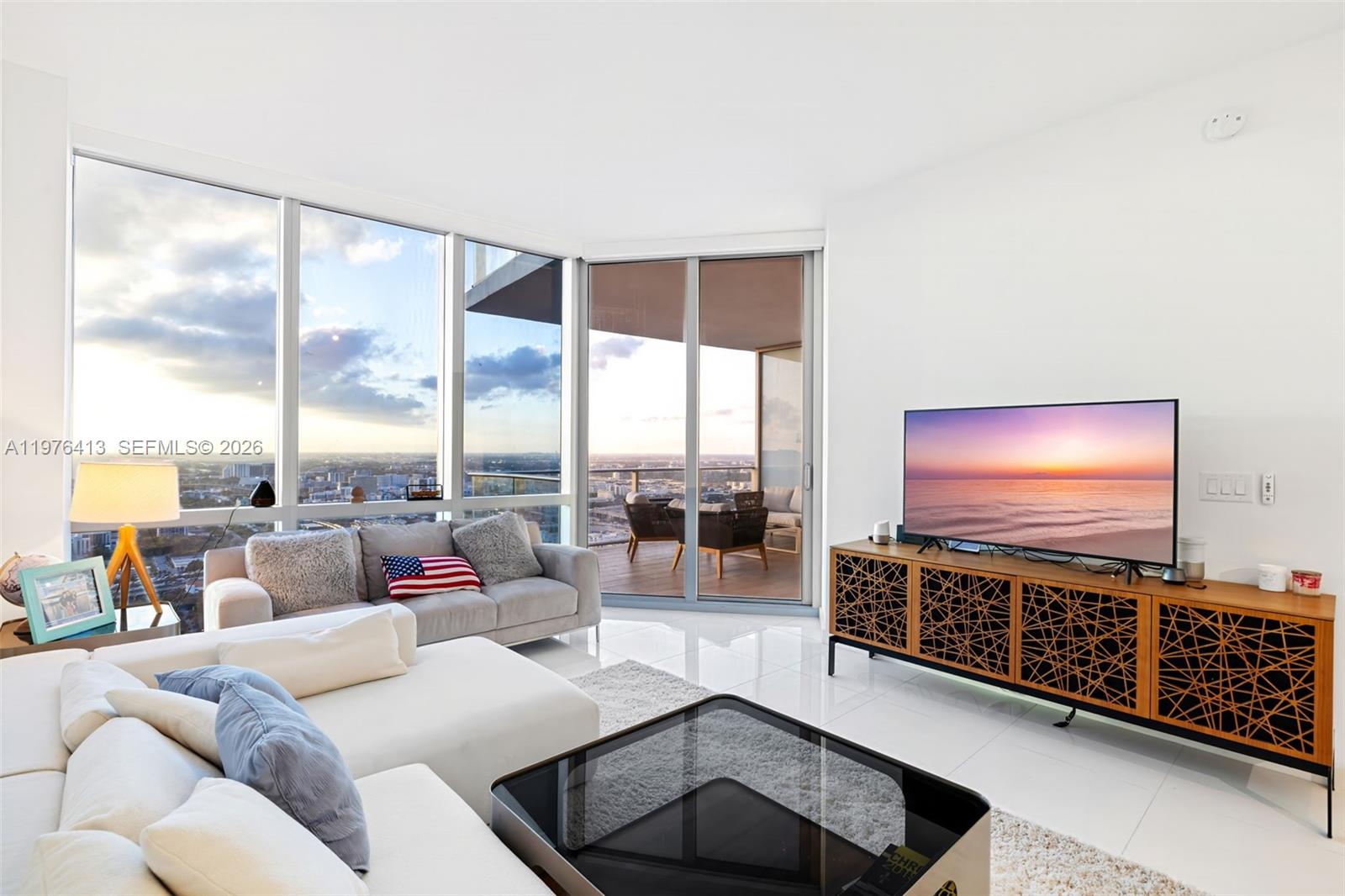 Paramount Miami Worldcent