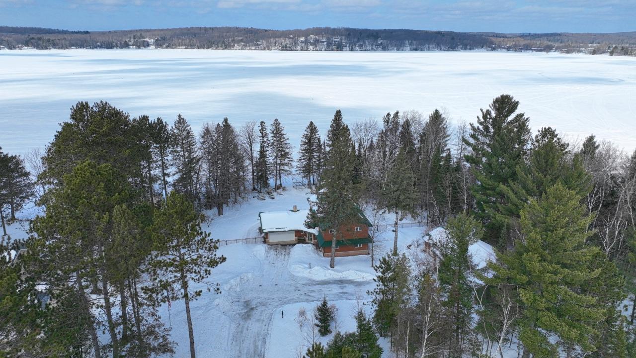 North Twin Lake Property 2390 Hwy 17 Photo 3