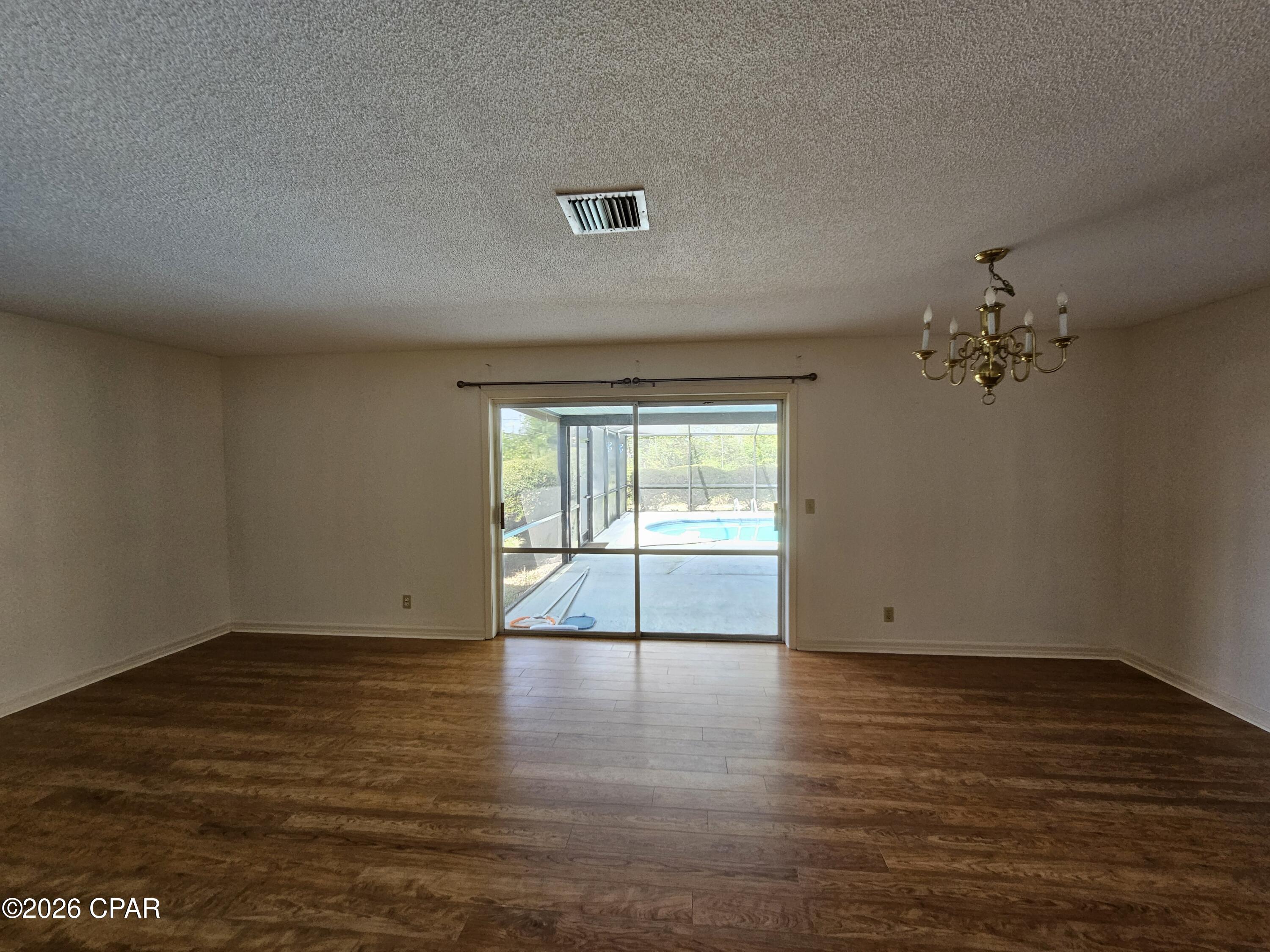 Image 11 For 1719 Montana Avenue