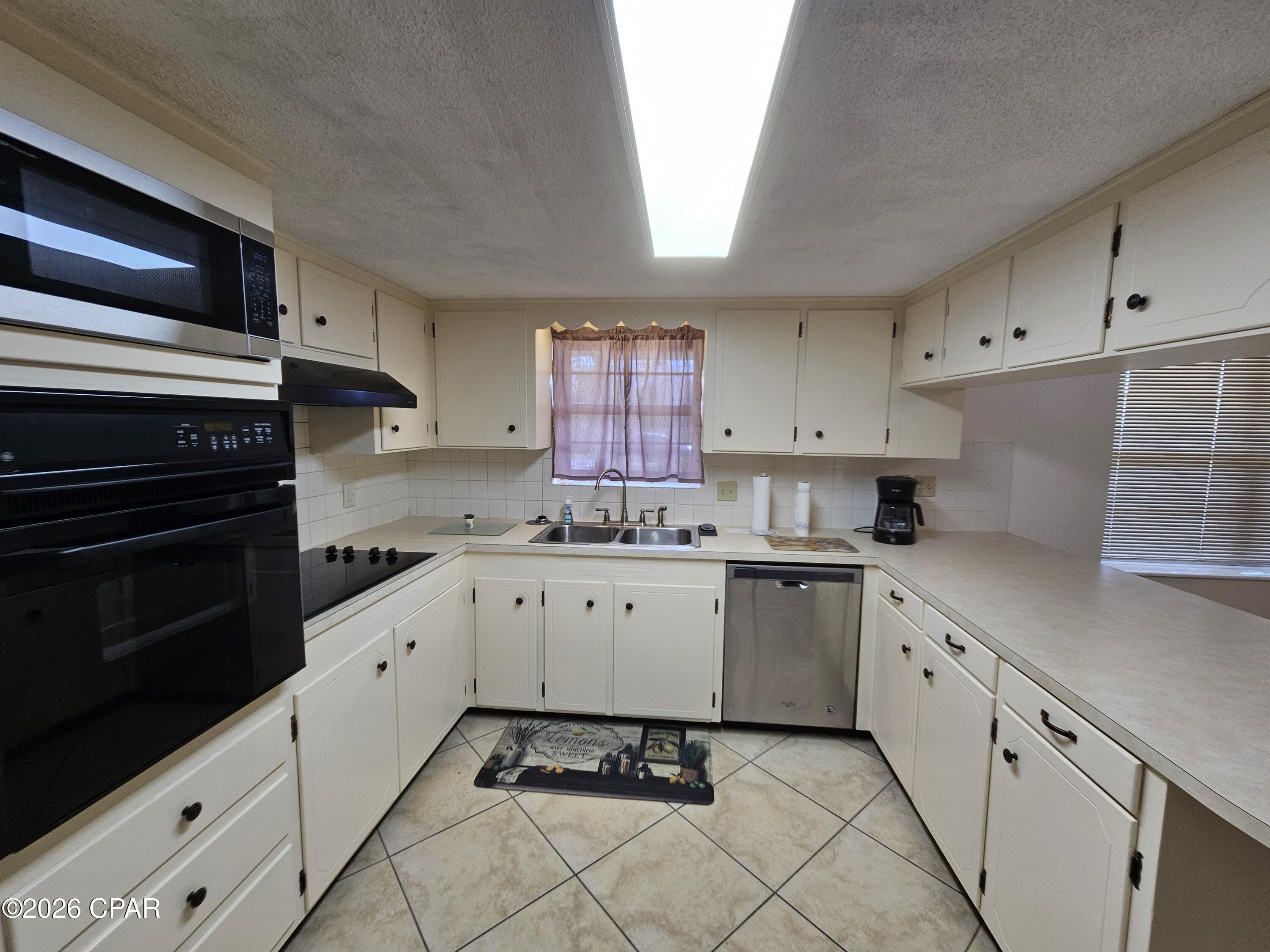 Image 13 For 1719 Montana Avenue