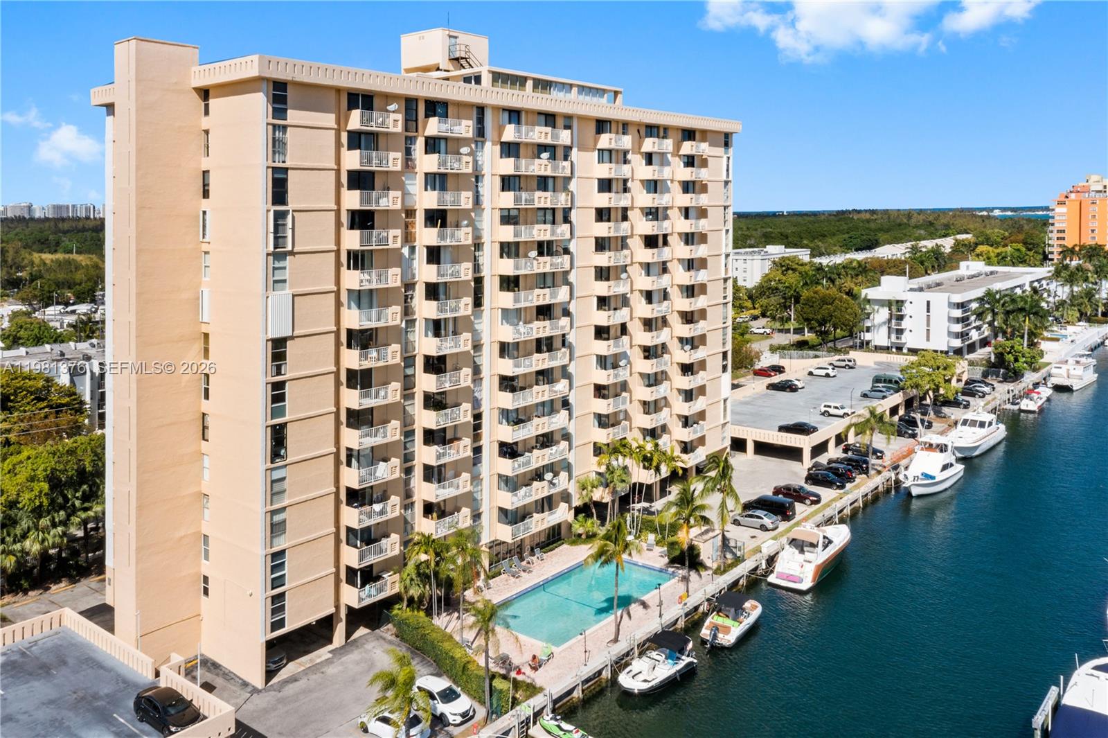 Vecino Del Mar Condo