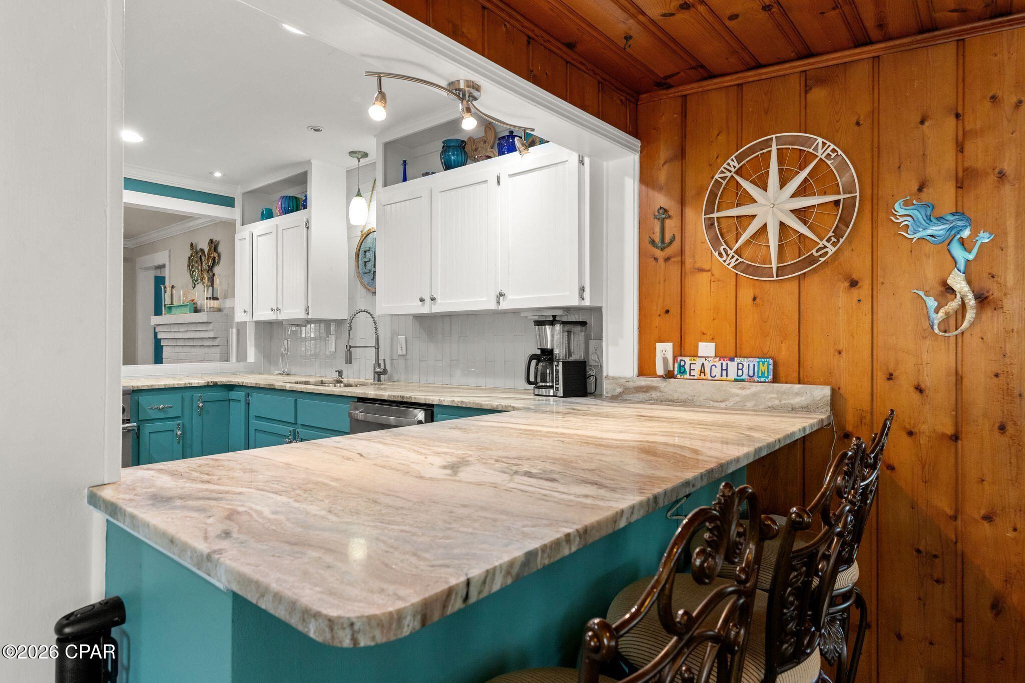 Image 11 For 200 Cove Boulevard