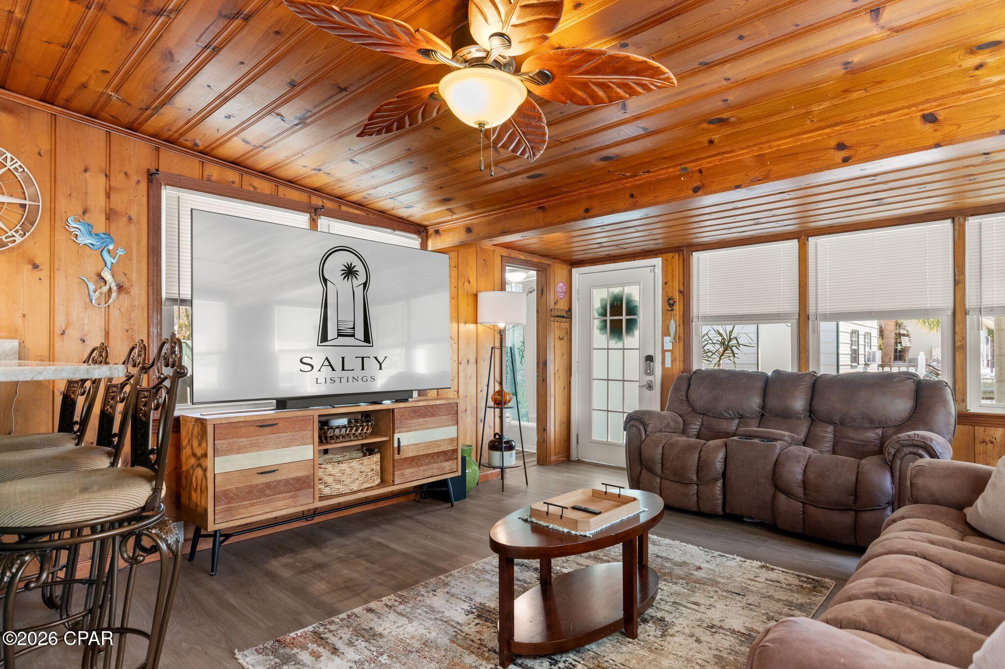 Image 12 For 200 Cove Boulevard