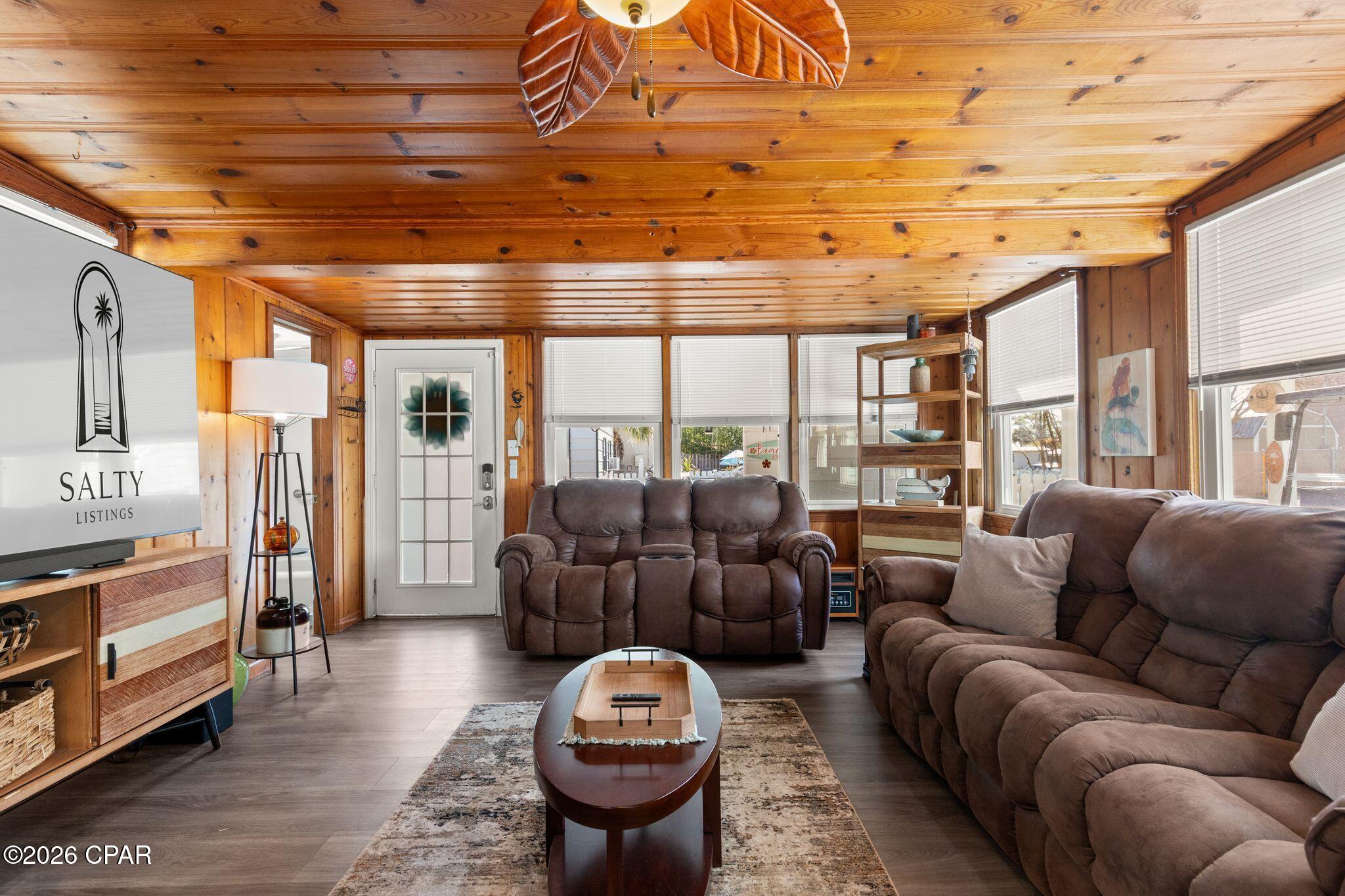 Image 14 For 200 Cove Boulevard