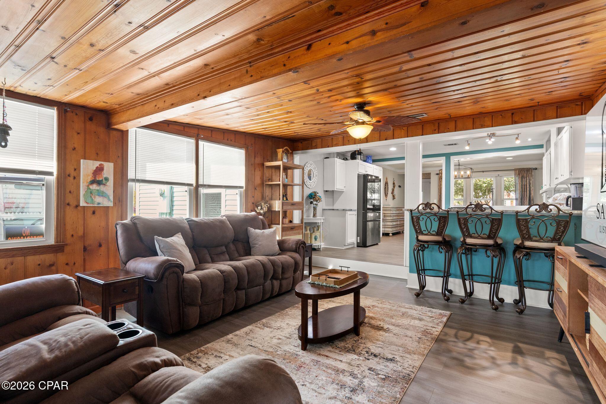 Image 15 For 200 Cove Boulevard