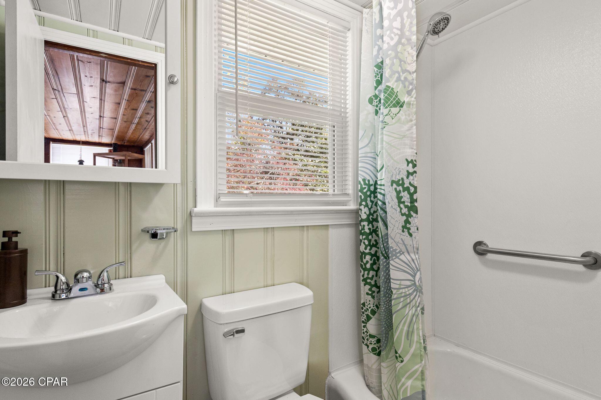 Image 16 For 200 Cove Boulevard