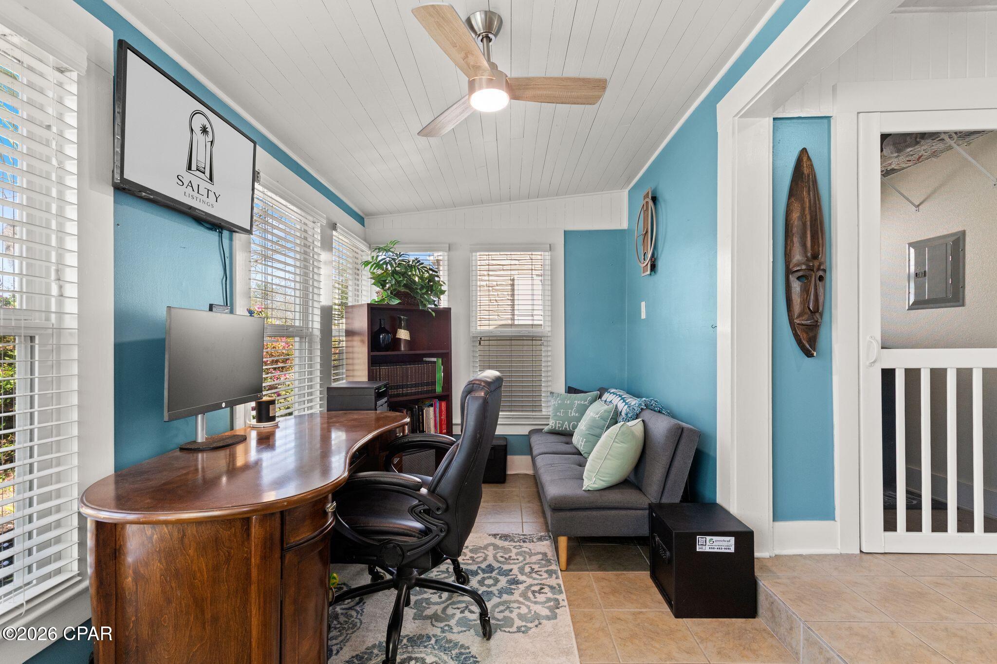 Image 22 For 200 Cove Boulevard