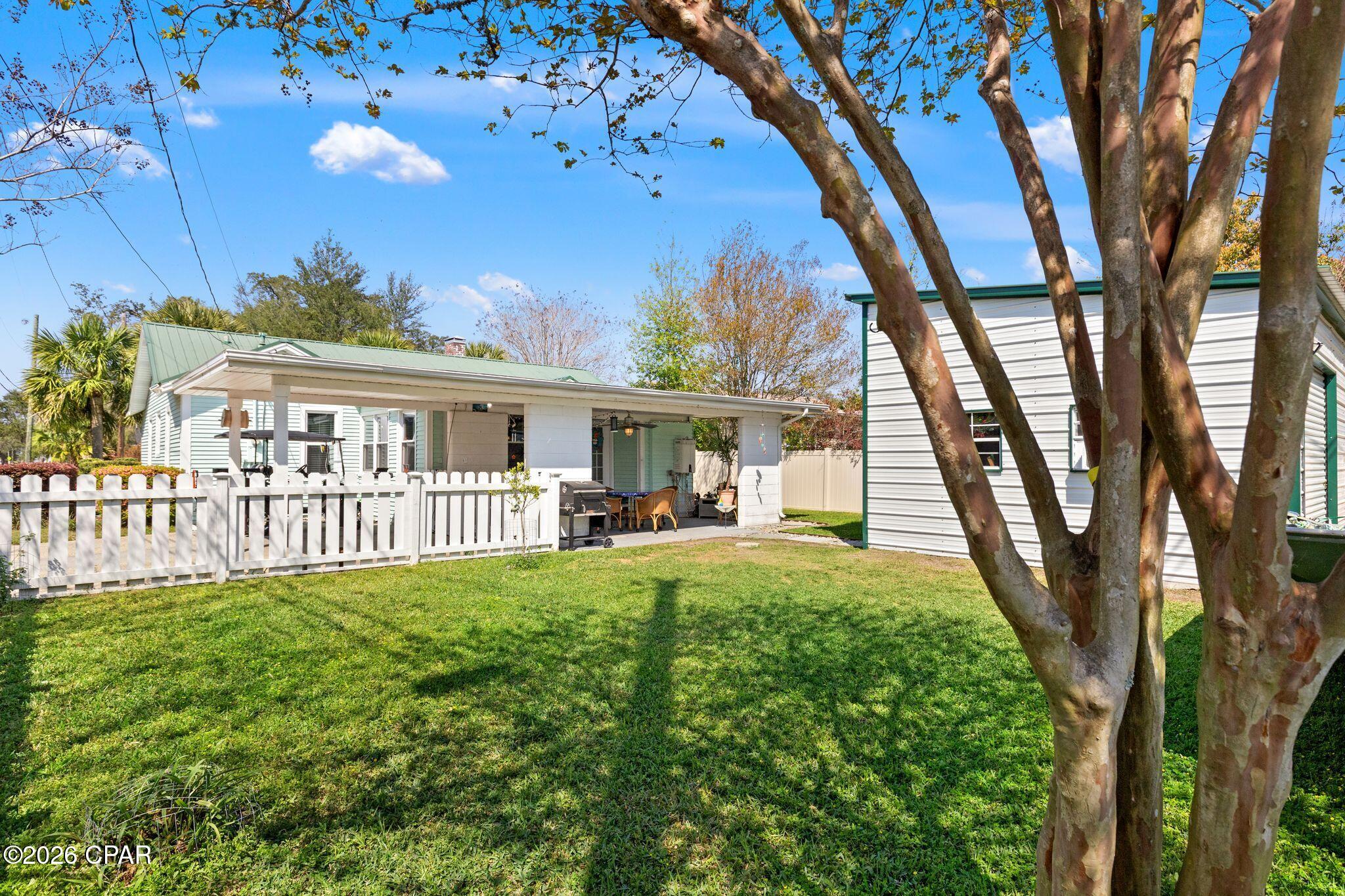 Image 34 For 200 Cove Boulevard