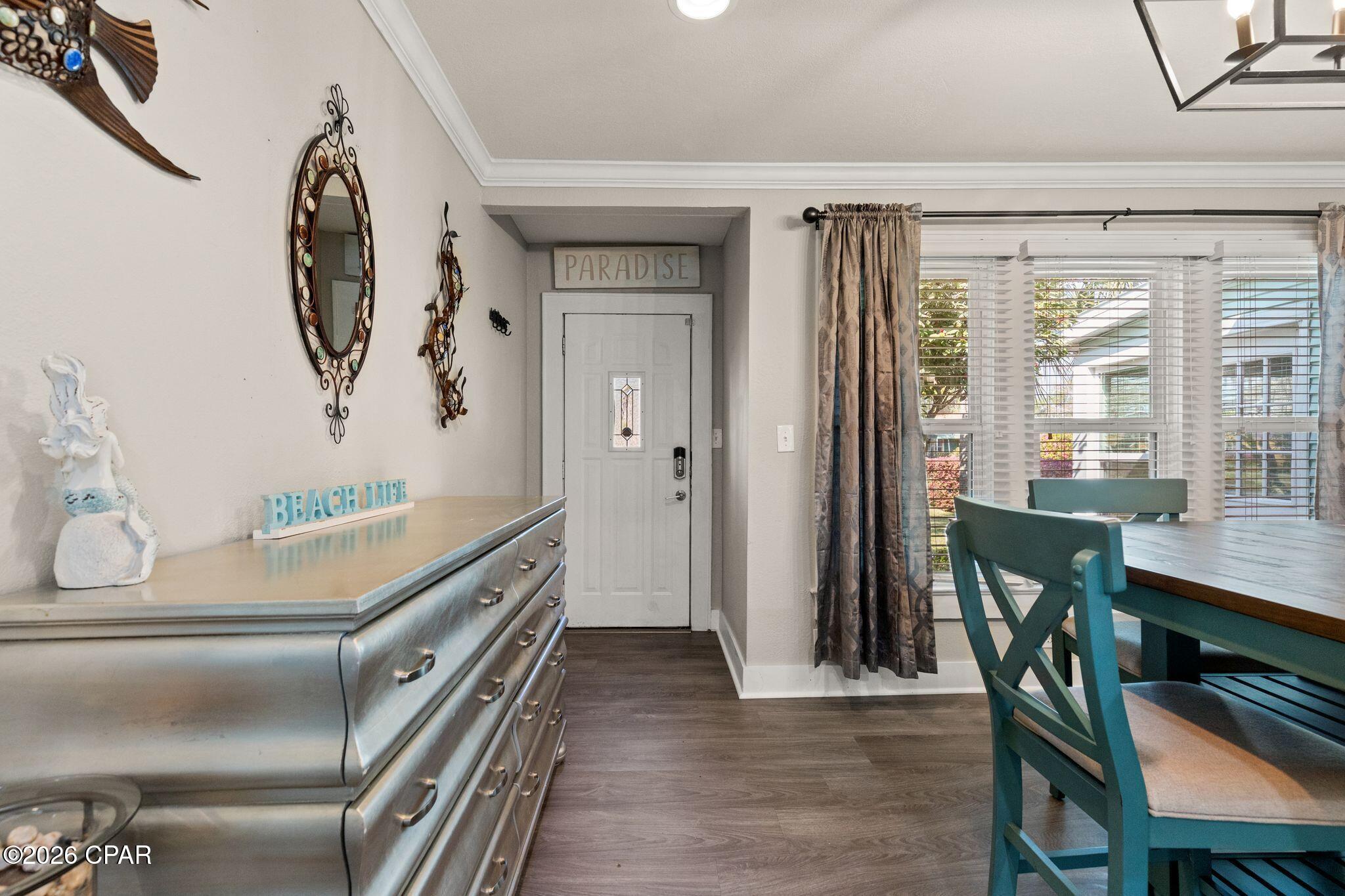 Image 5 For 200 Cove Boulevard