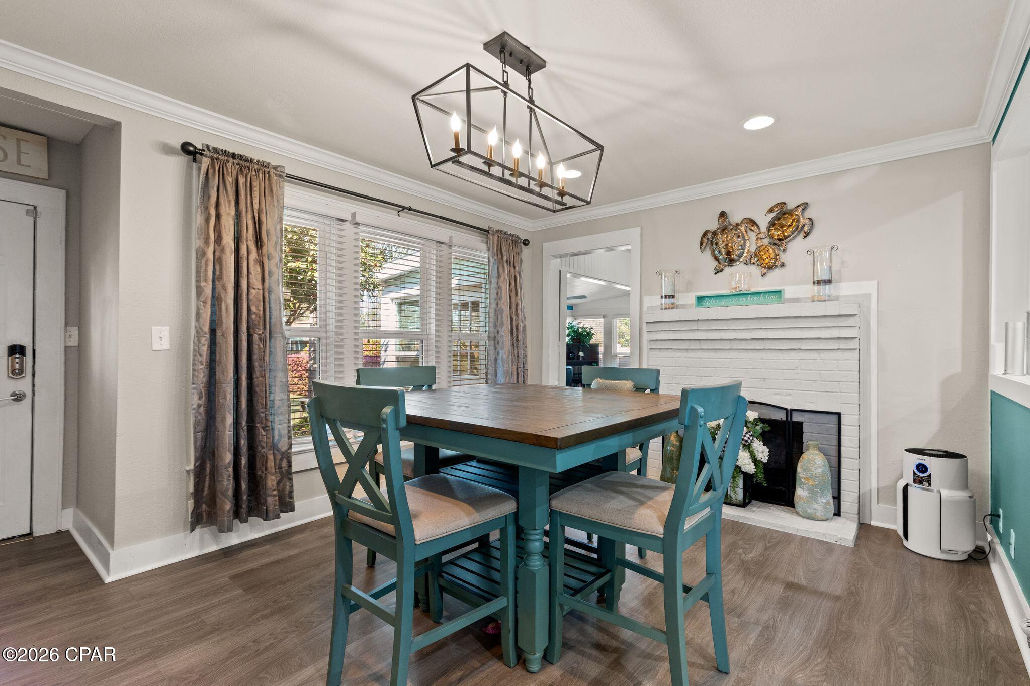Image 6 For 200 Cove Boulevard