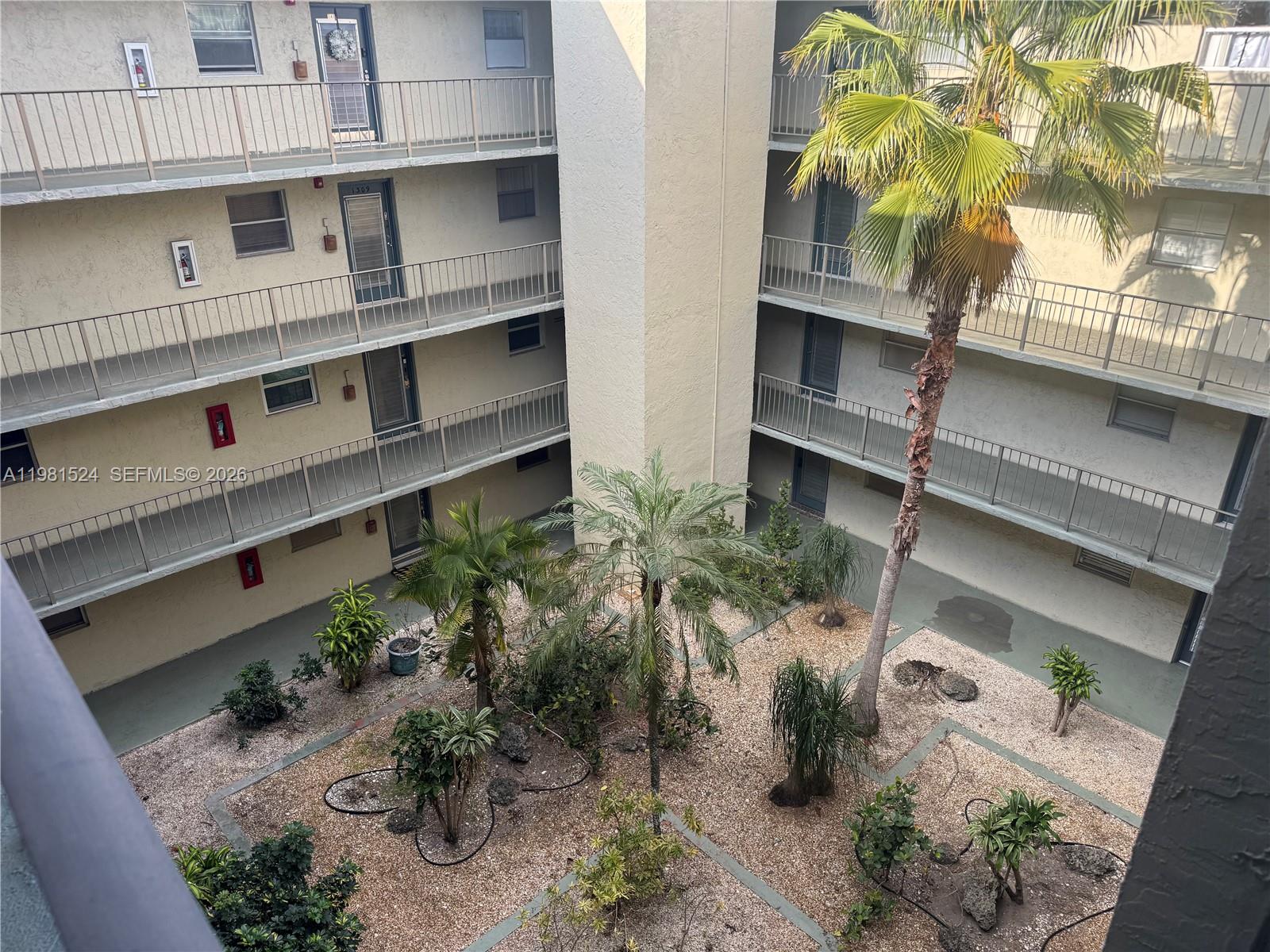Courtyards Of Broward Con