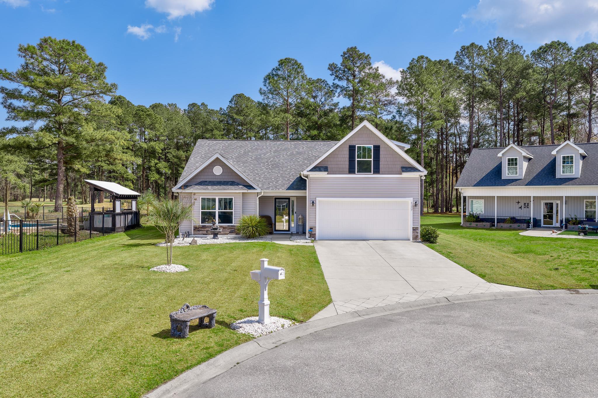 4177 Charleston Oaks Dr Loris, SC 29569