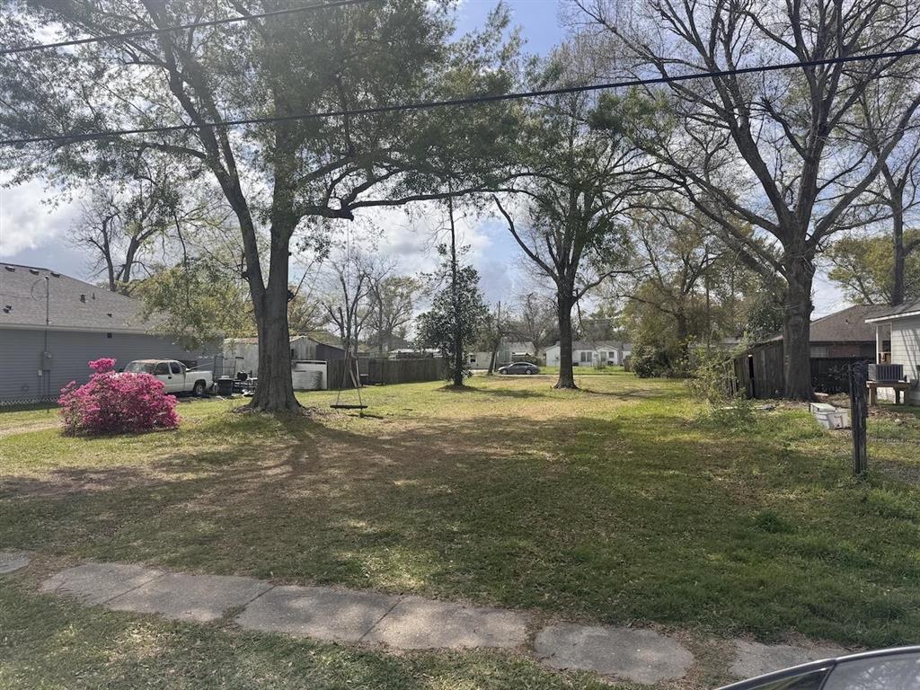 3906 Swanee Street — photo 4