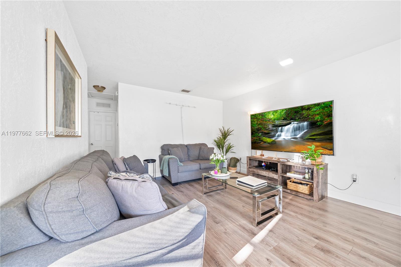 Property photo # 6