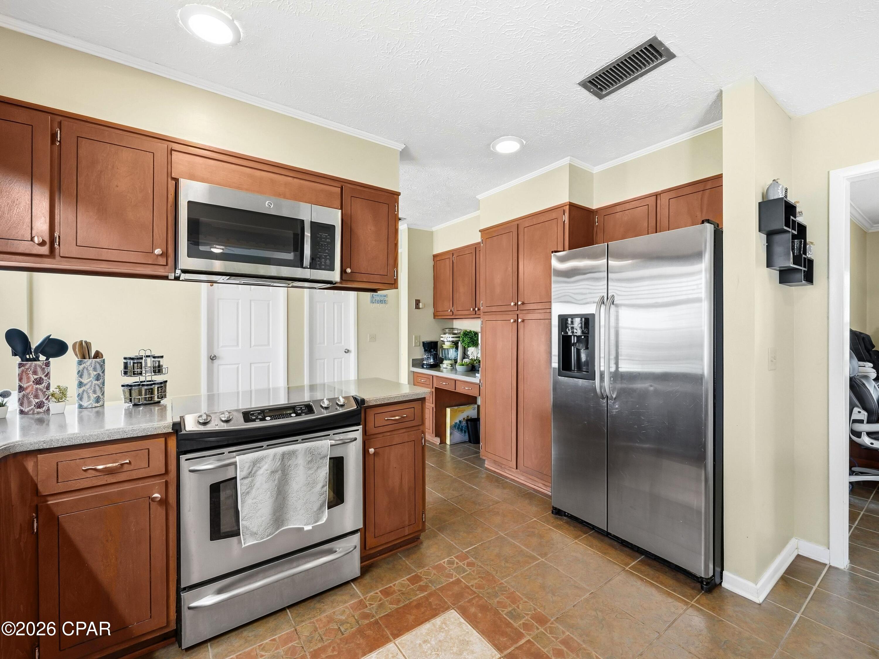 Image 25 For 4326 Pine Tree Lane