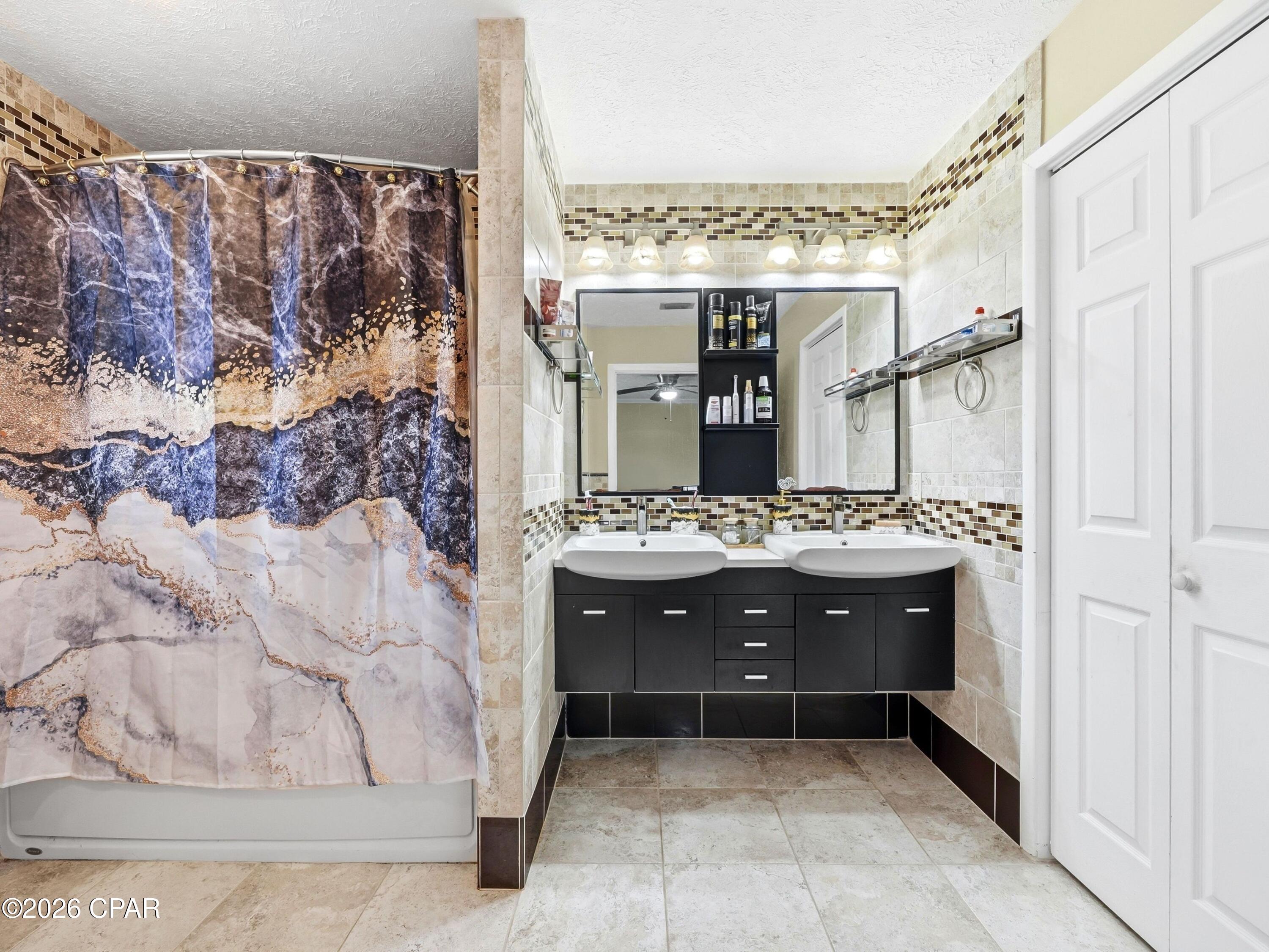 Image 29 For 4326 Pine Tree Lane