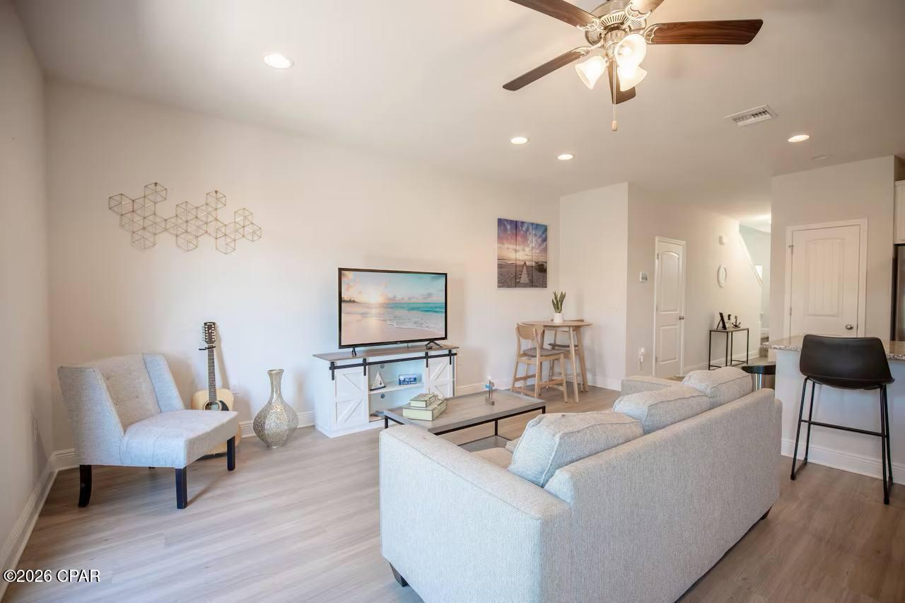 Image 8 For 1887 Pointe Drive