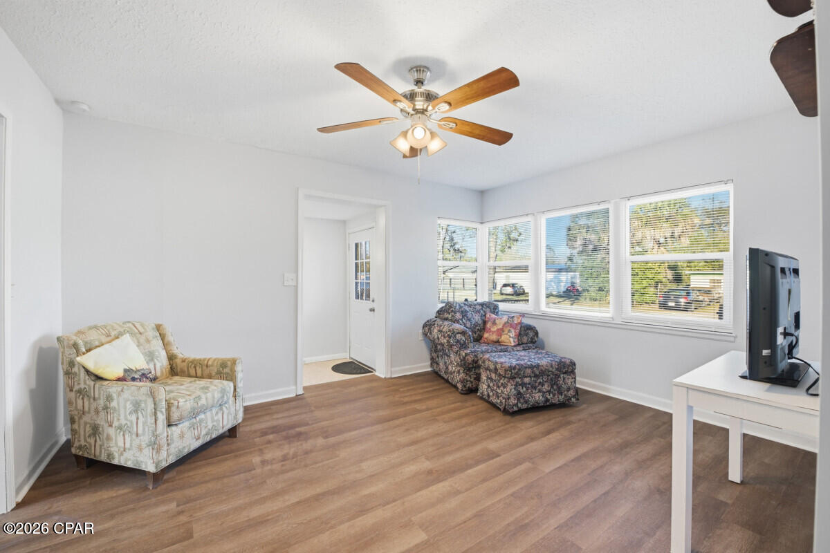 Image 2 For 709 Williams Avenue