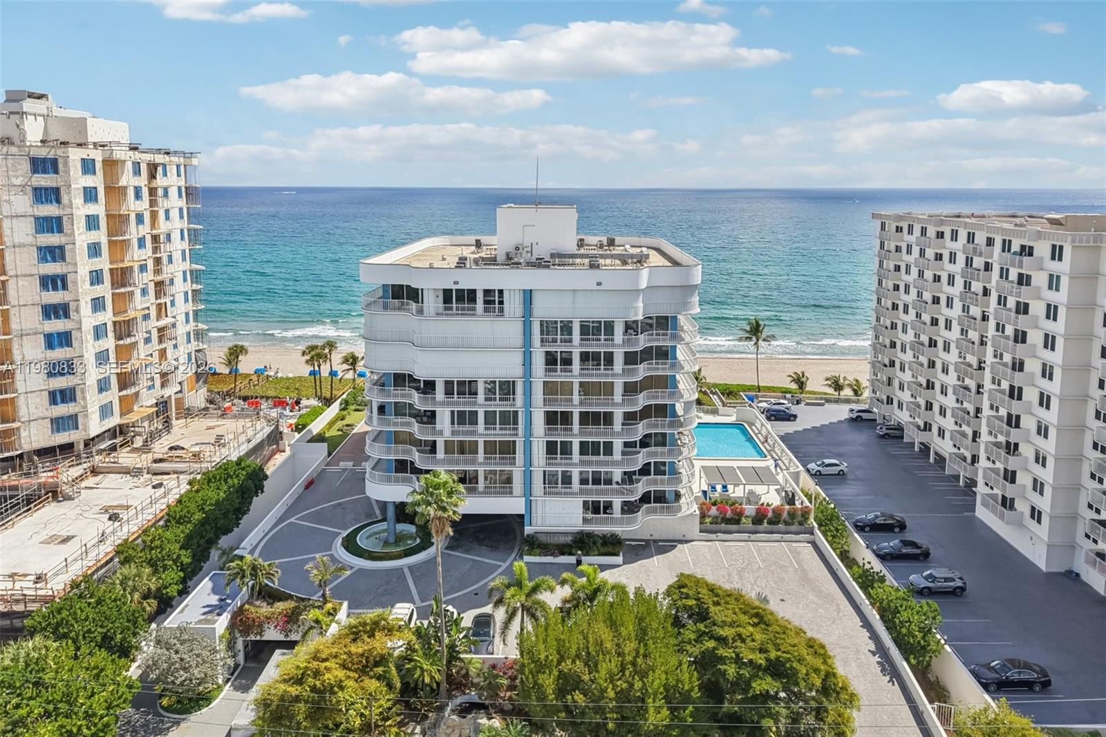 Apartamento à Venda em Highland Beach, FL