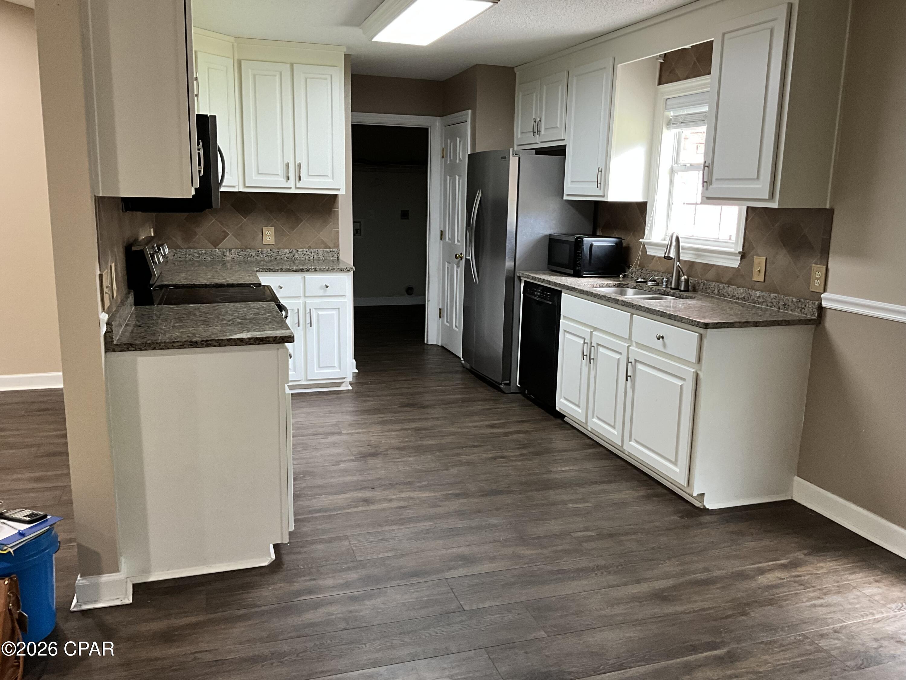 Image 10 For 22 Ten Lake Drive