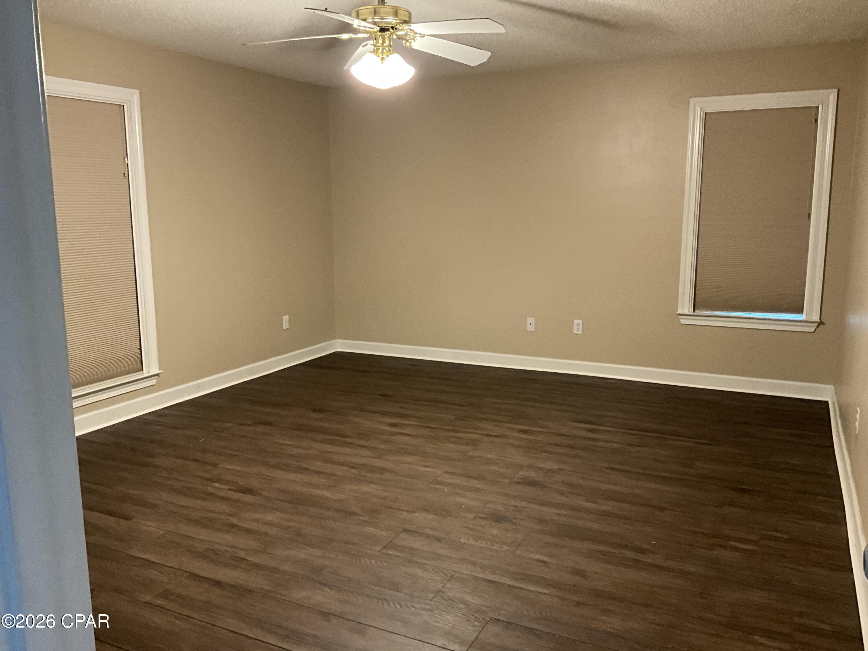 Image 11 For 22 Ten Lake Drive