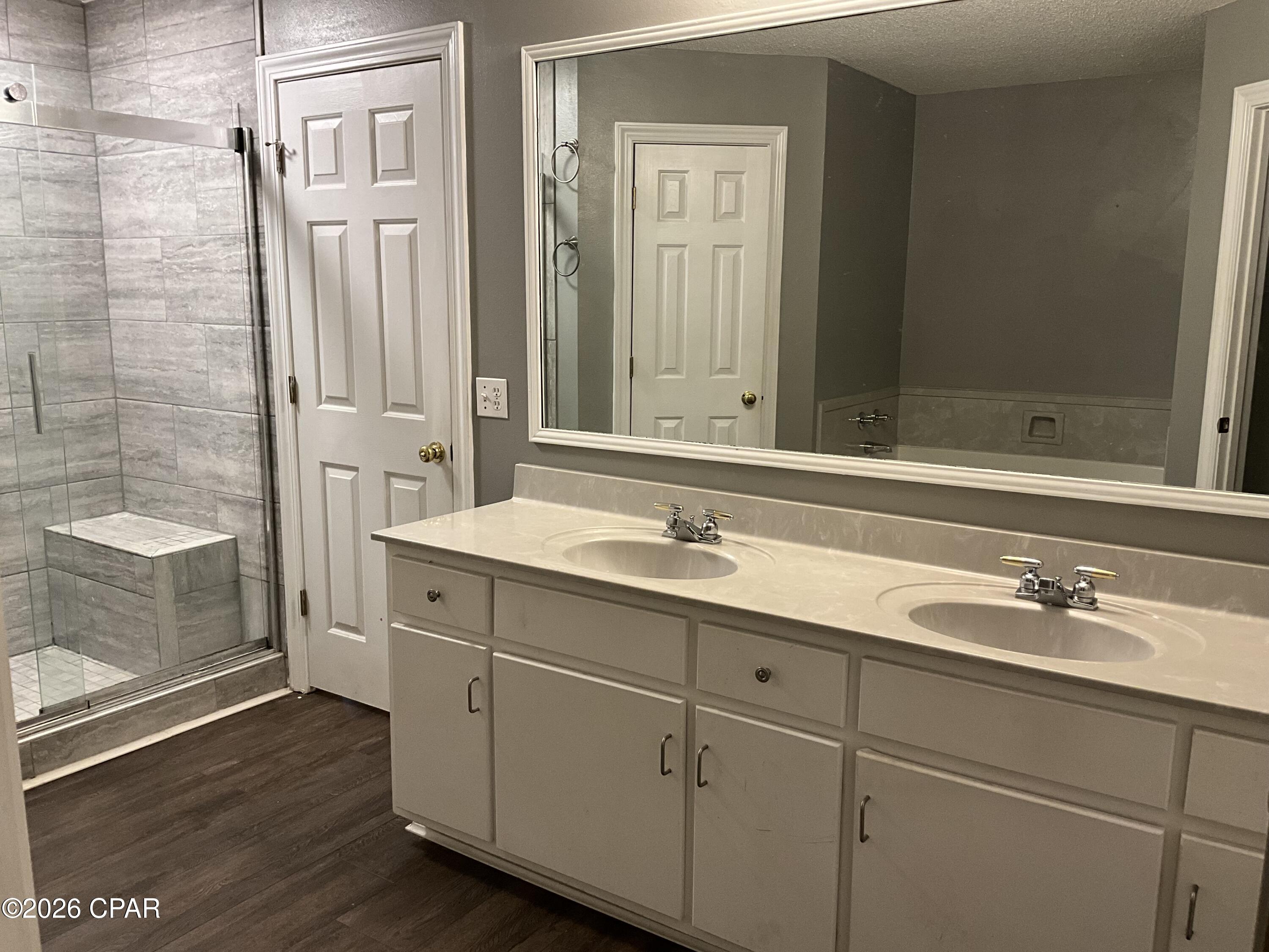 Image 12 For 22 Ten Lake Drive