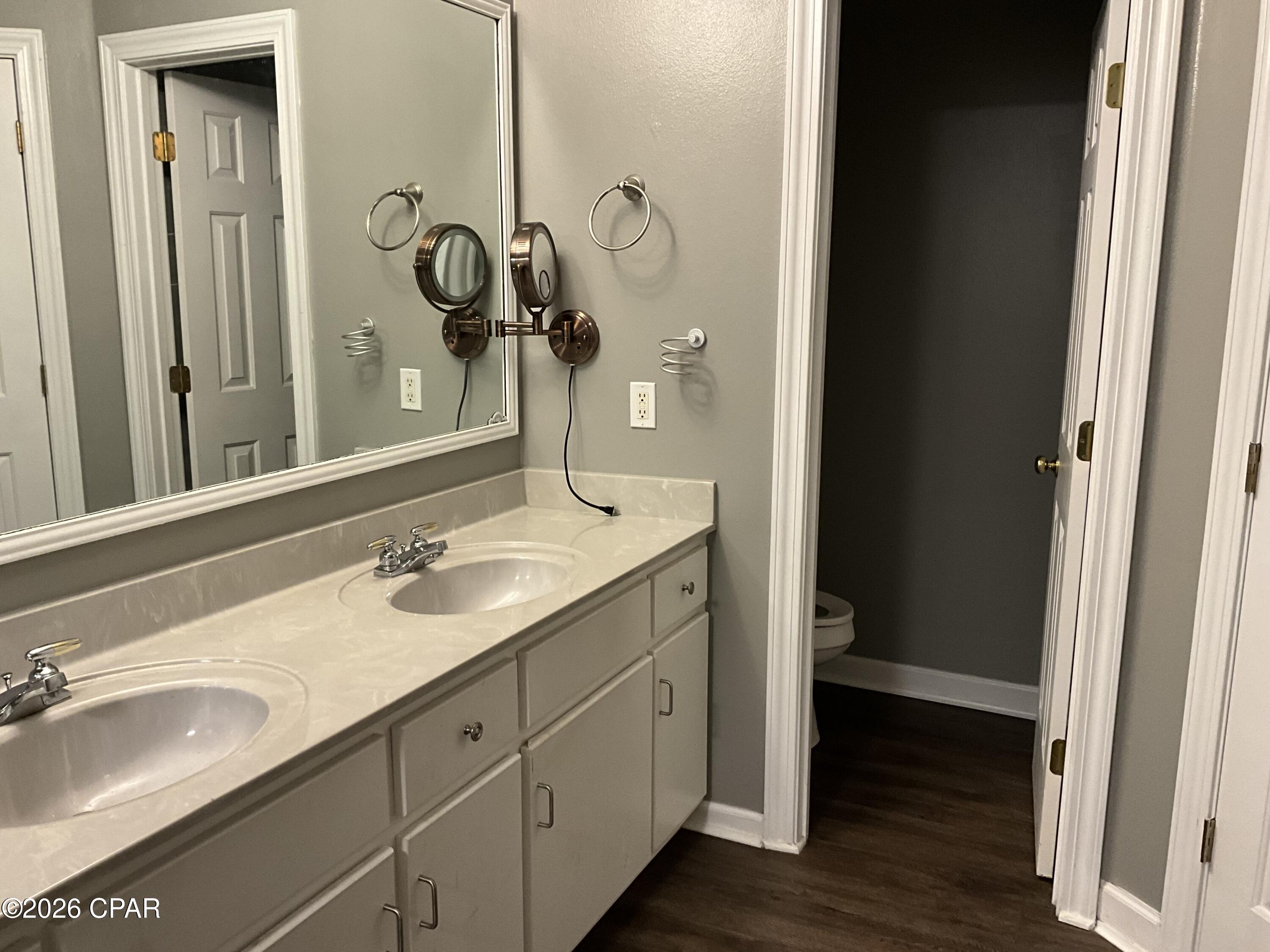 Image 16 For 22 Ten Lake Drive