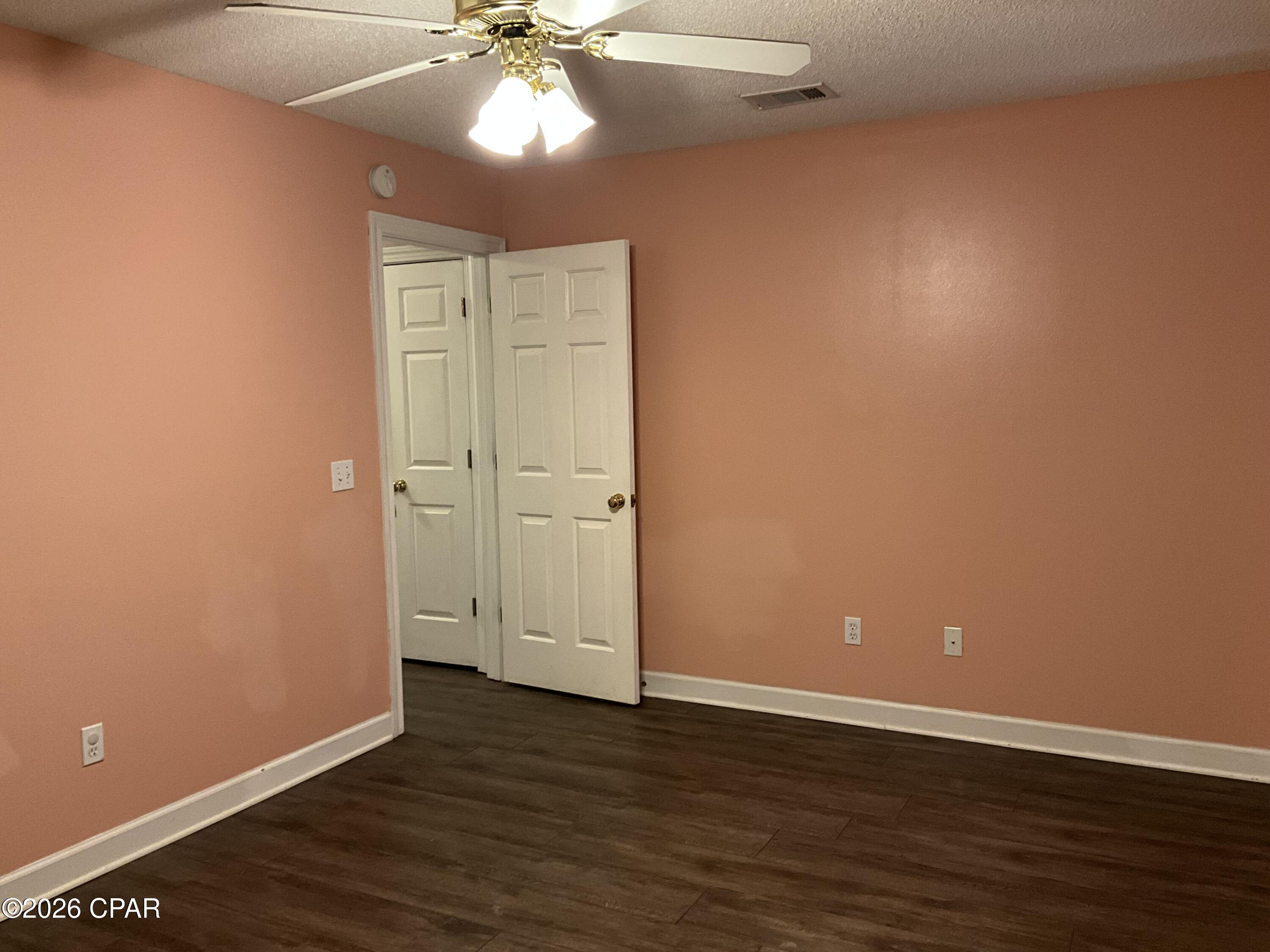 Image 23 For 22 Ten Lake Drive