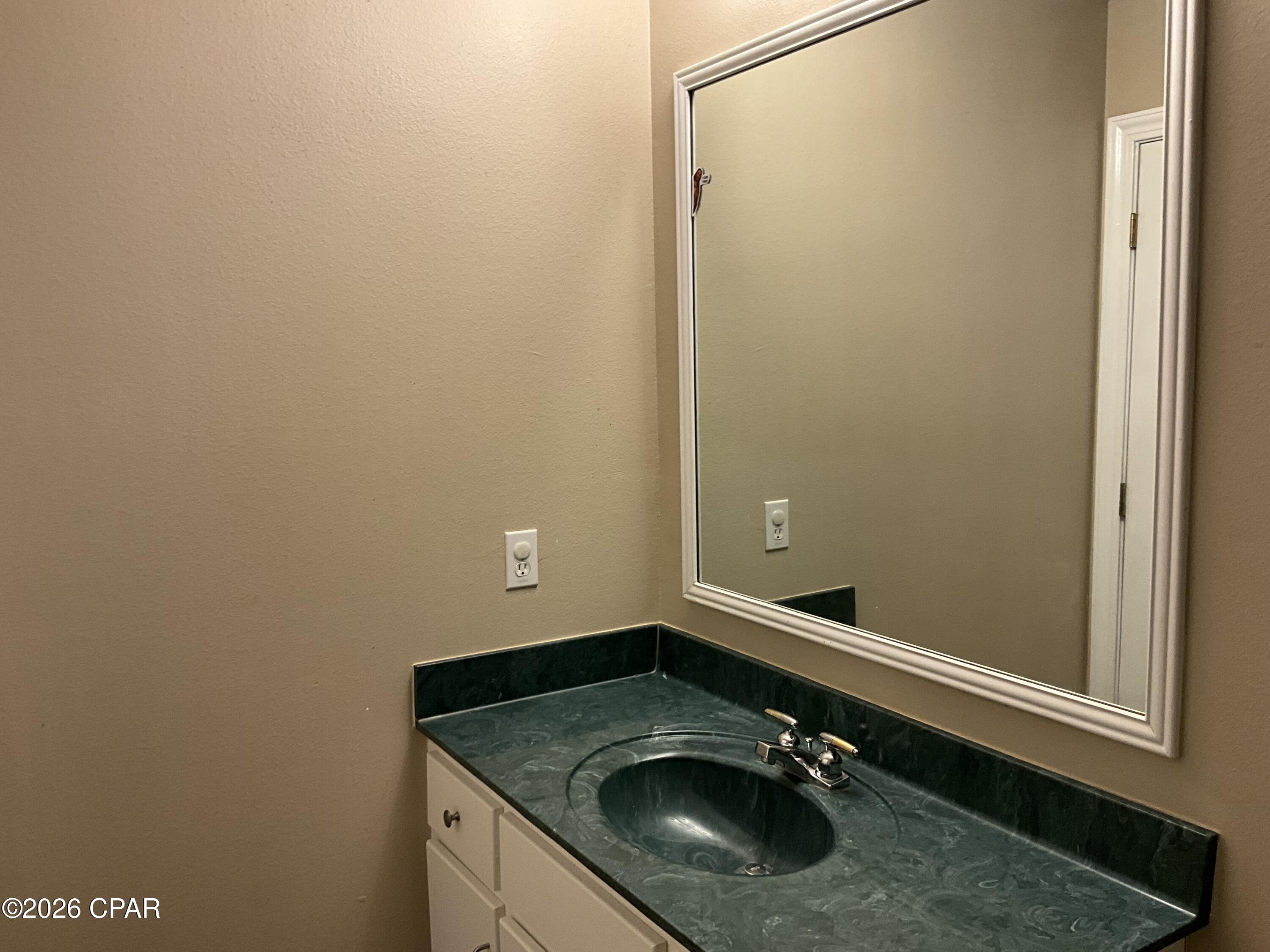 Image 27 For 22 Ten Lake Drive