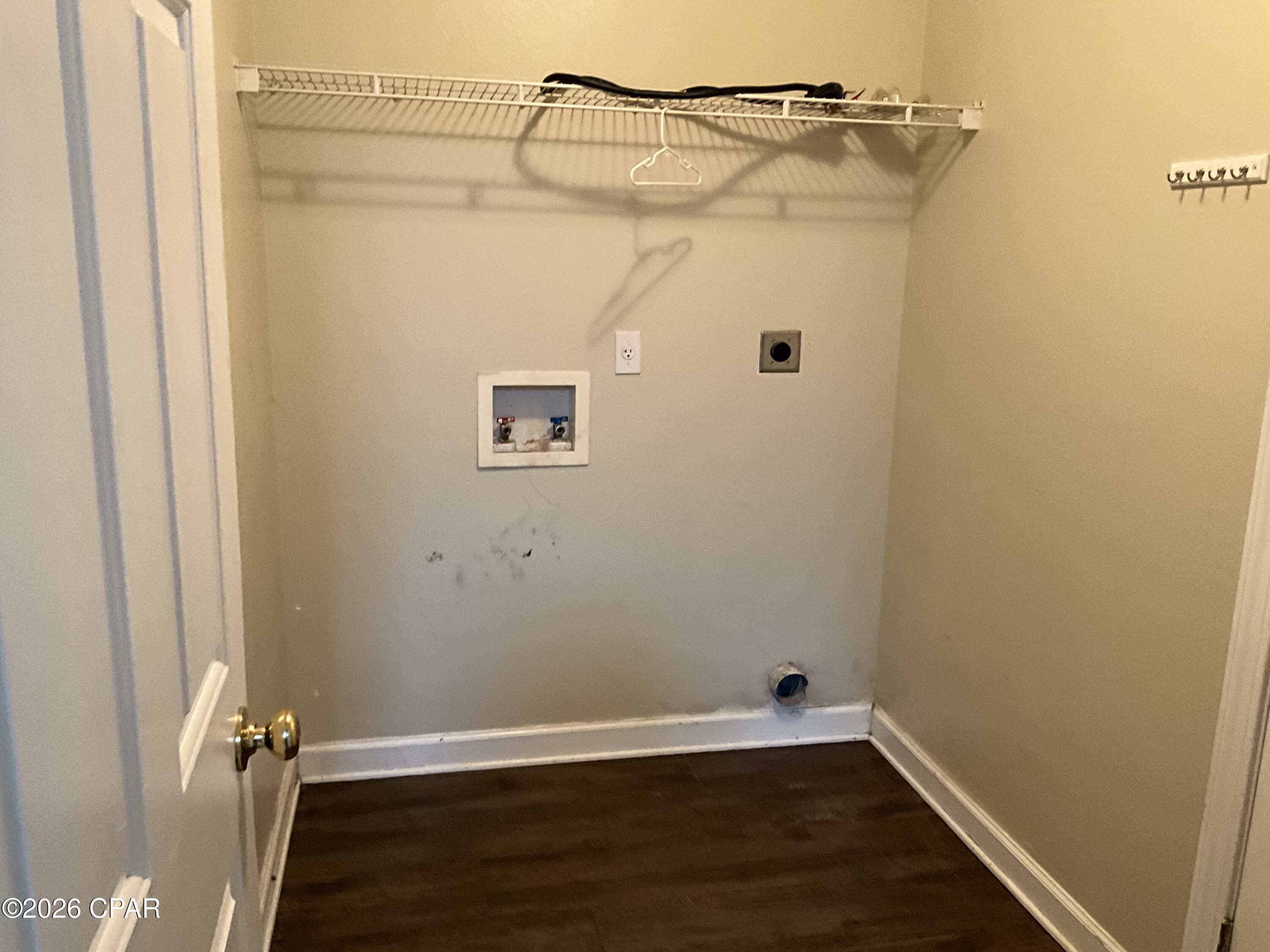 Image 31 For 22 Ten Lake Drive