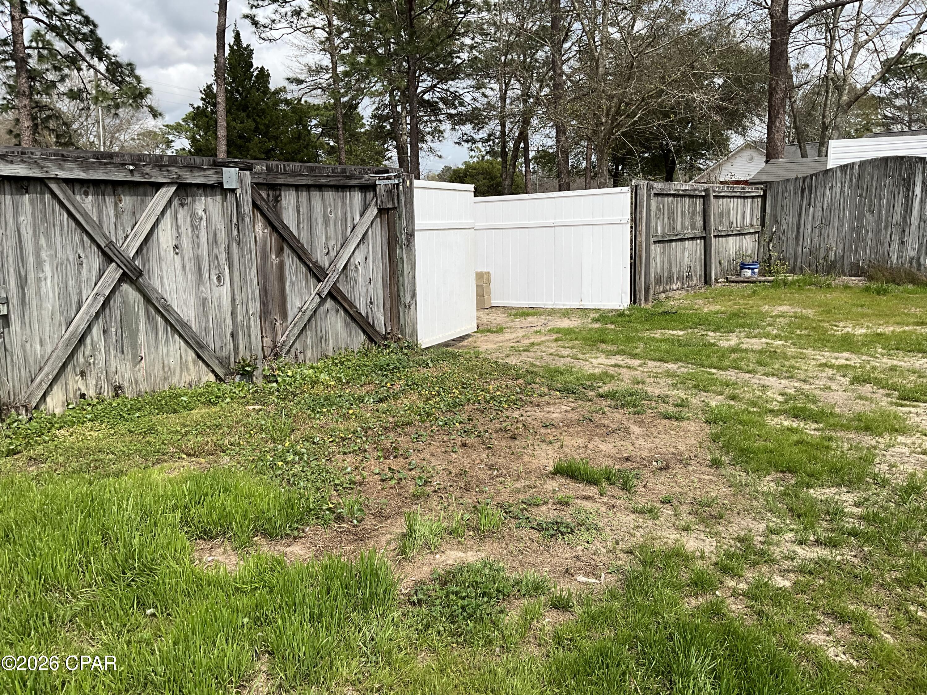 Image 35 For 22 Ten Lake Drive