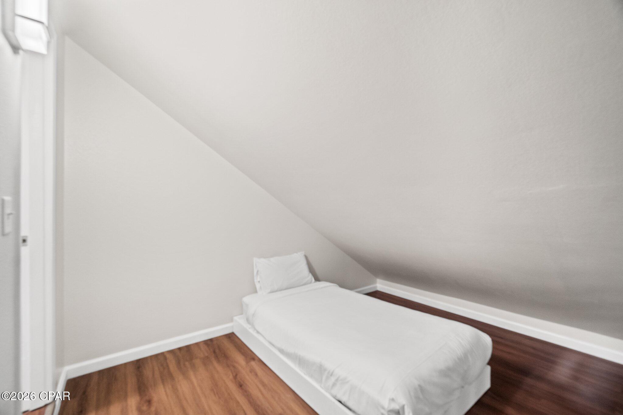 Image 19 For 5218 Beach Drive