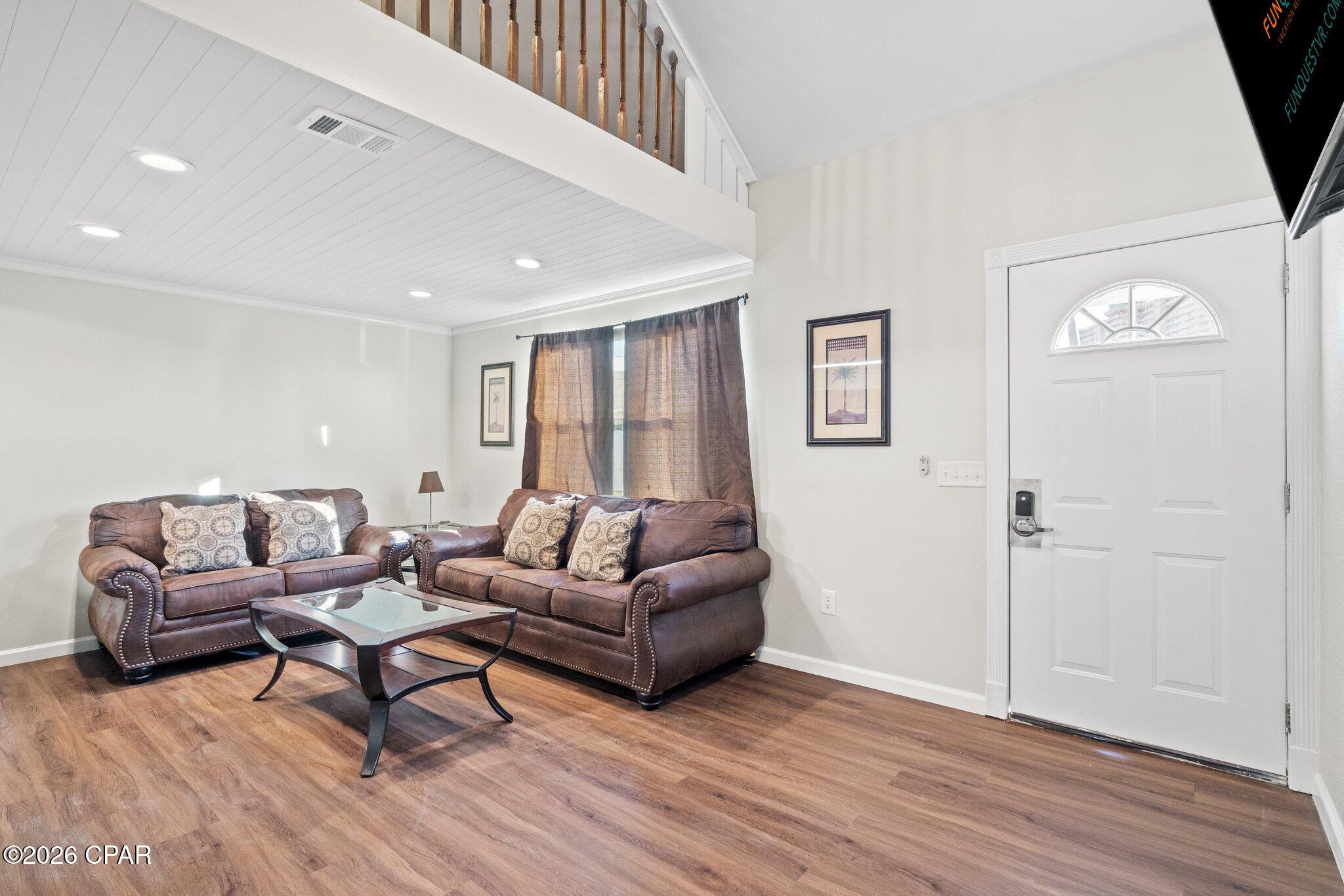 5218 Beach Drive, Panama City, FL 32408 thumbnail, photo 3 of 57