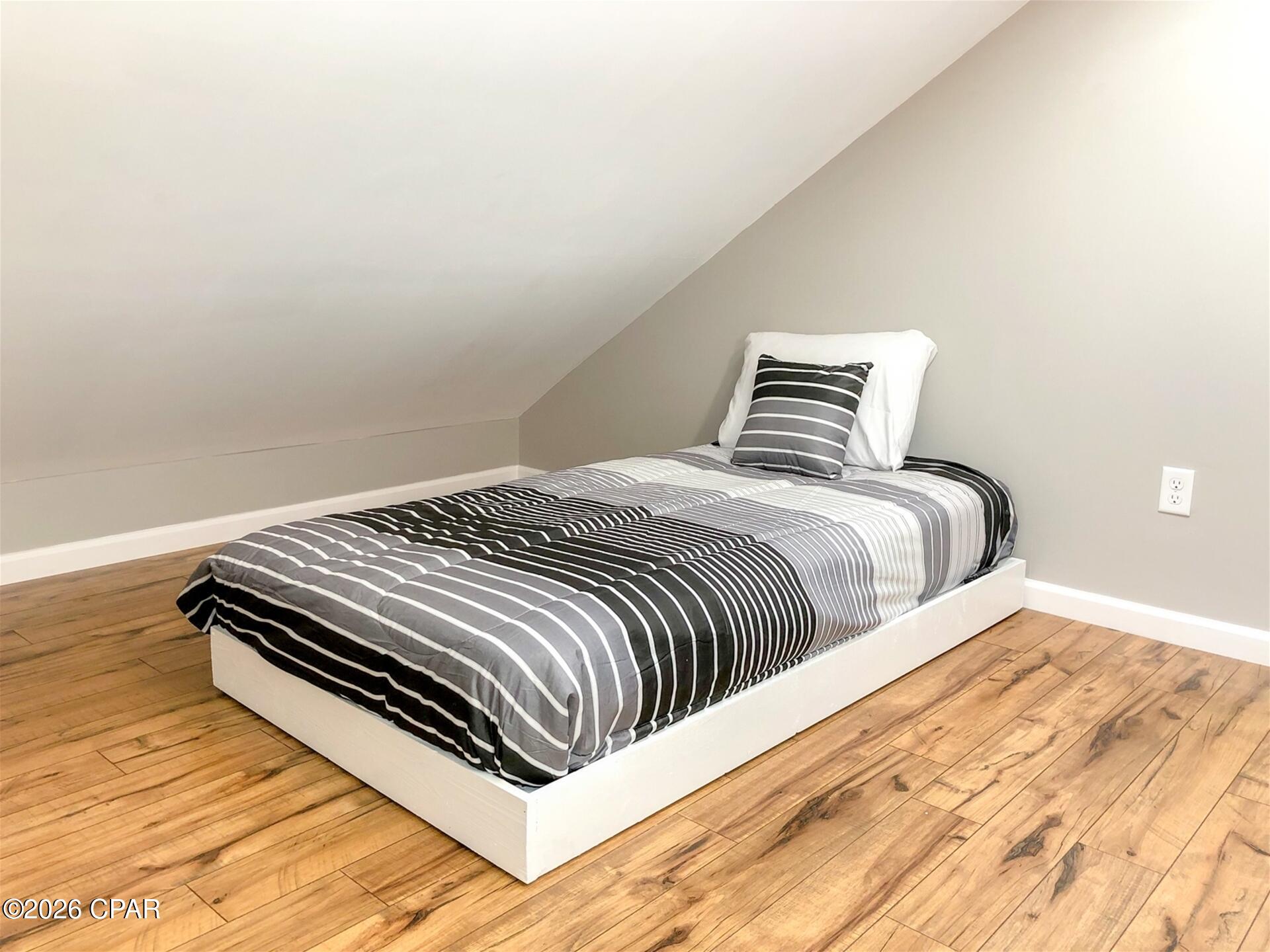 Image 33 For 5218 Beach Drive