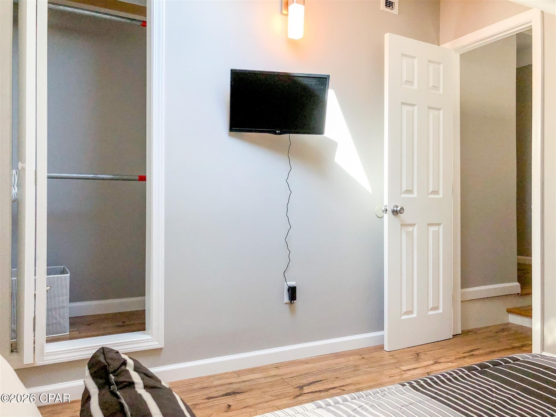 Image 34 For 5218 Beach Drive