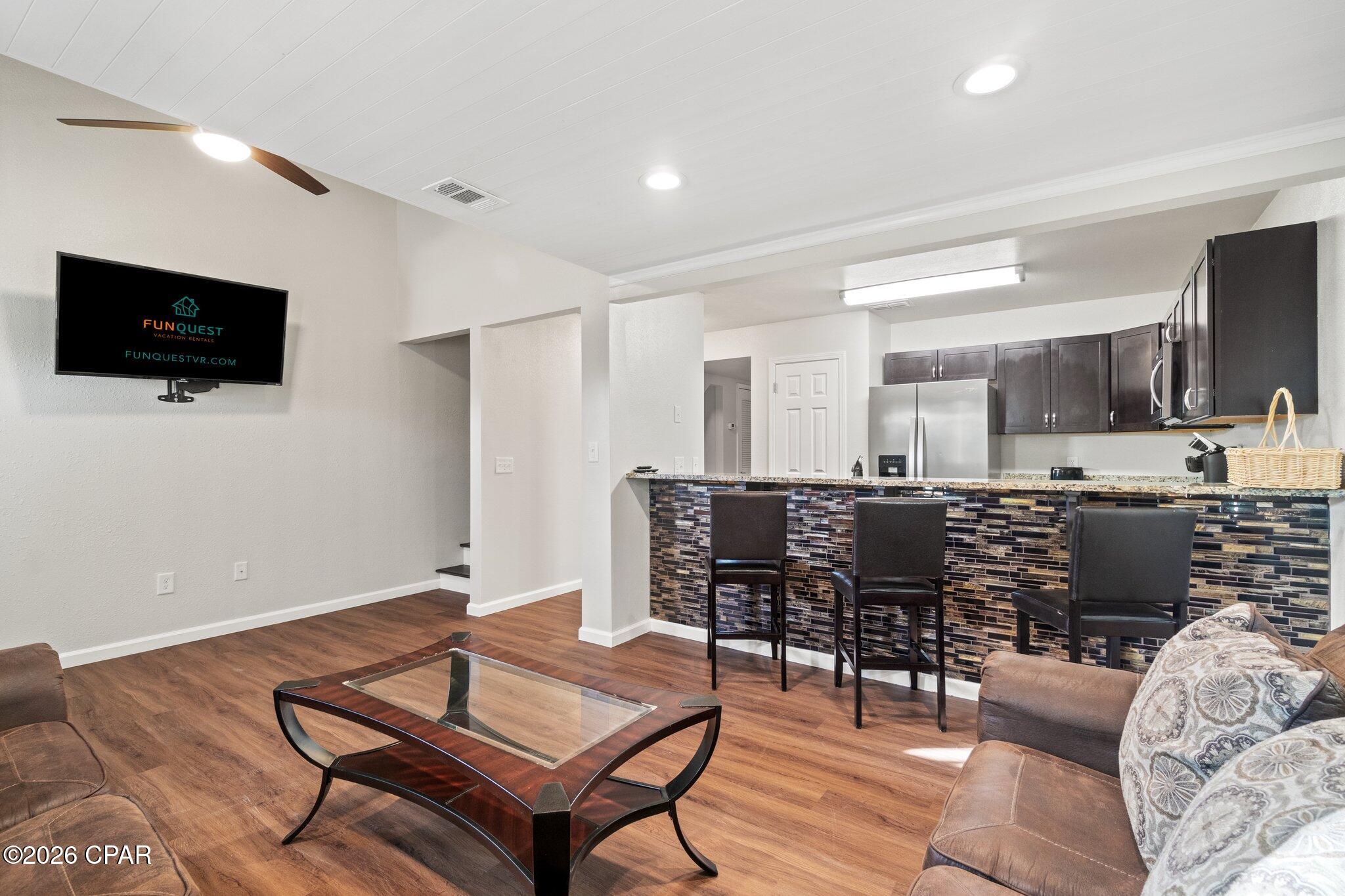 Image 5 For 5218 Beach Drive