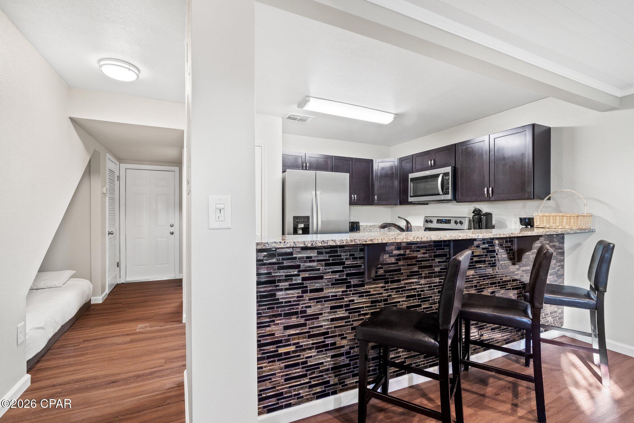 Image 6 For 5218 Beach Drive