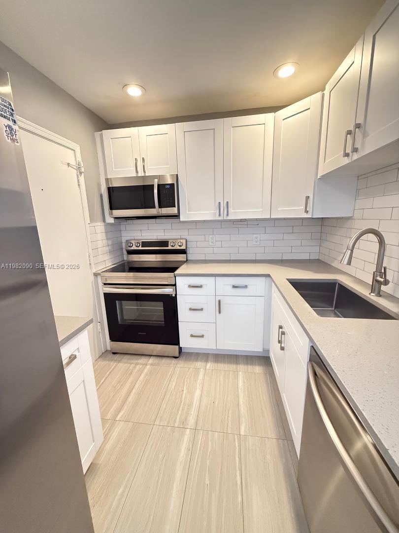 Imperial Point Colonnades