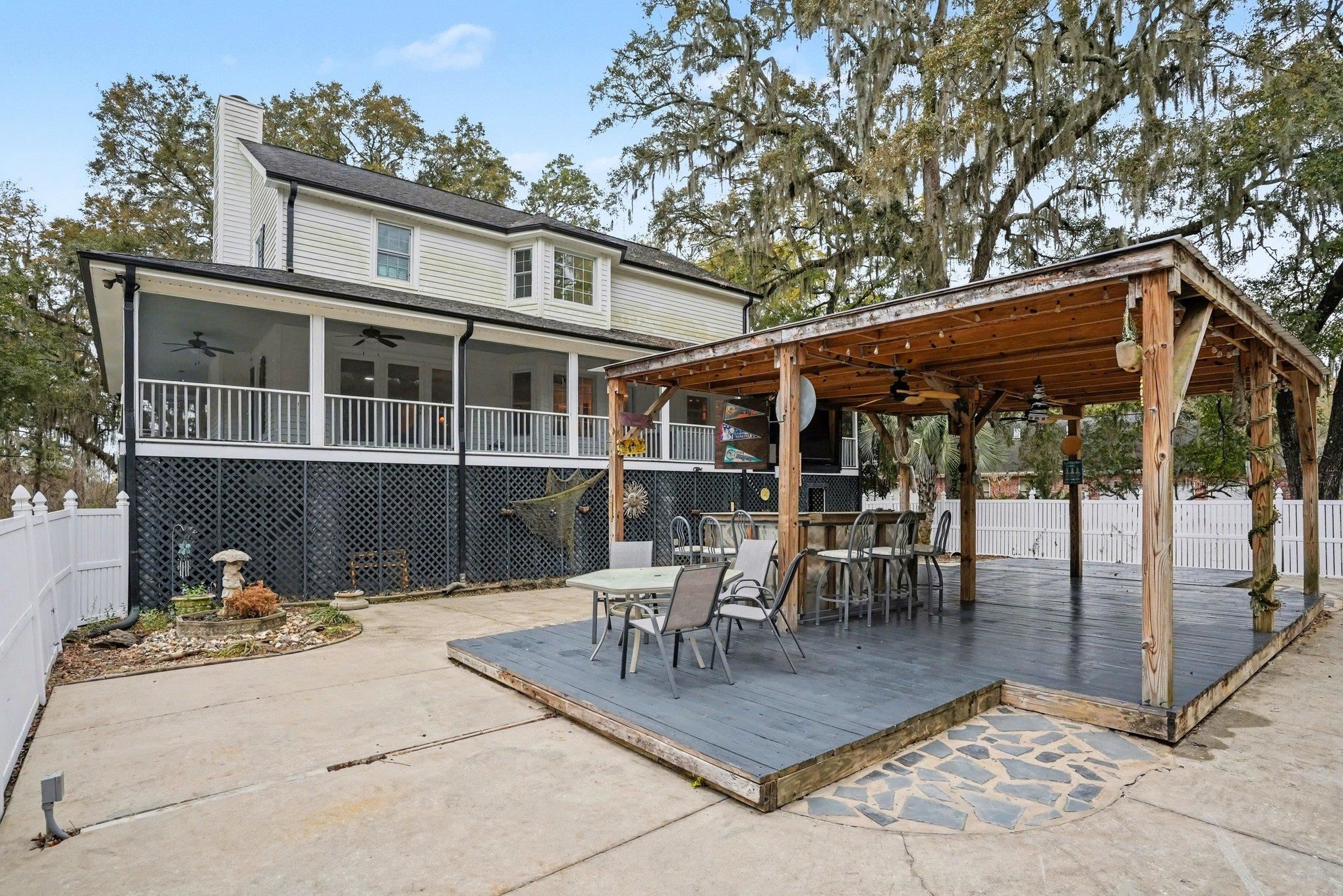 753 Robin Dr. 
