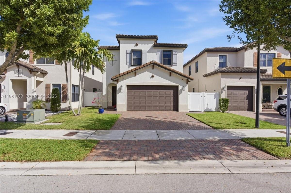 3407 W 99th Pl, Hialeah, FL 33018