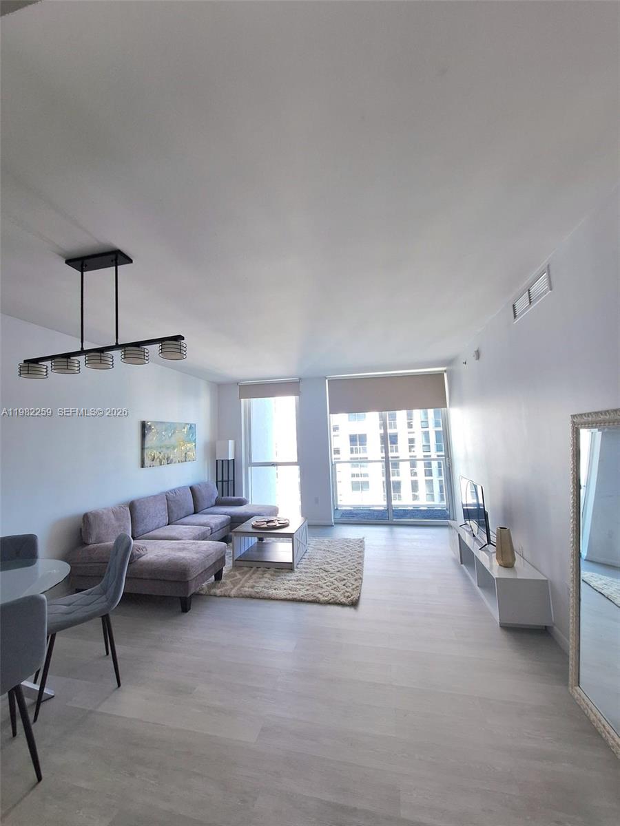 Vizcayne South Condo